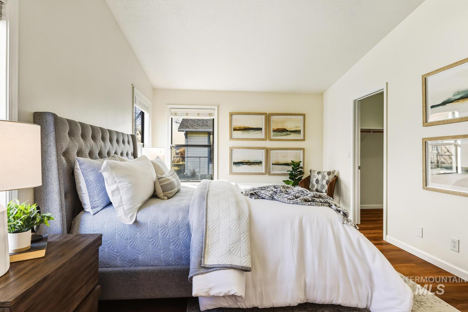 8290 W Clubhouse Ln., Garden City, Idaho 83714, 2 Bedrooms, 2 Bathrooms, Residential For Sale, Price $399,000,MLS 98973138