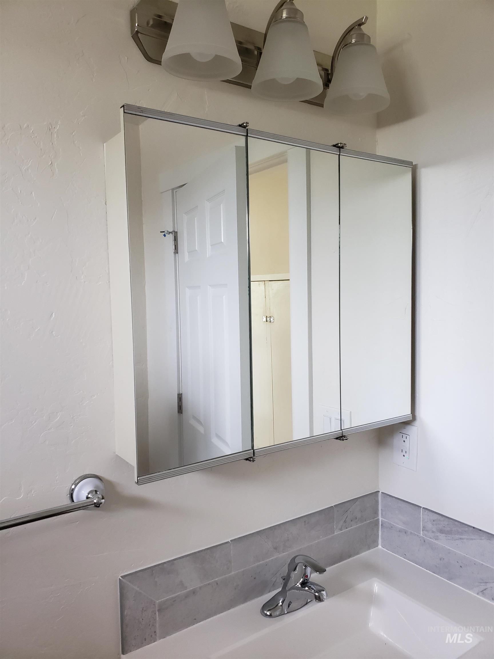 131 Patton Street, Marsing, Idaho 83639, 3 Bedrooms, 1 Bathroom, Rental For Rent, Price $1,650,MLS 98973141