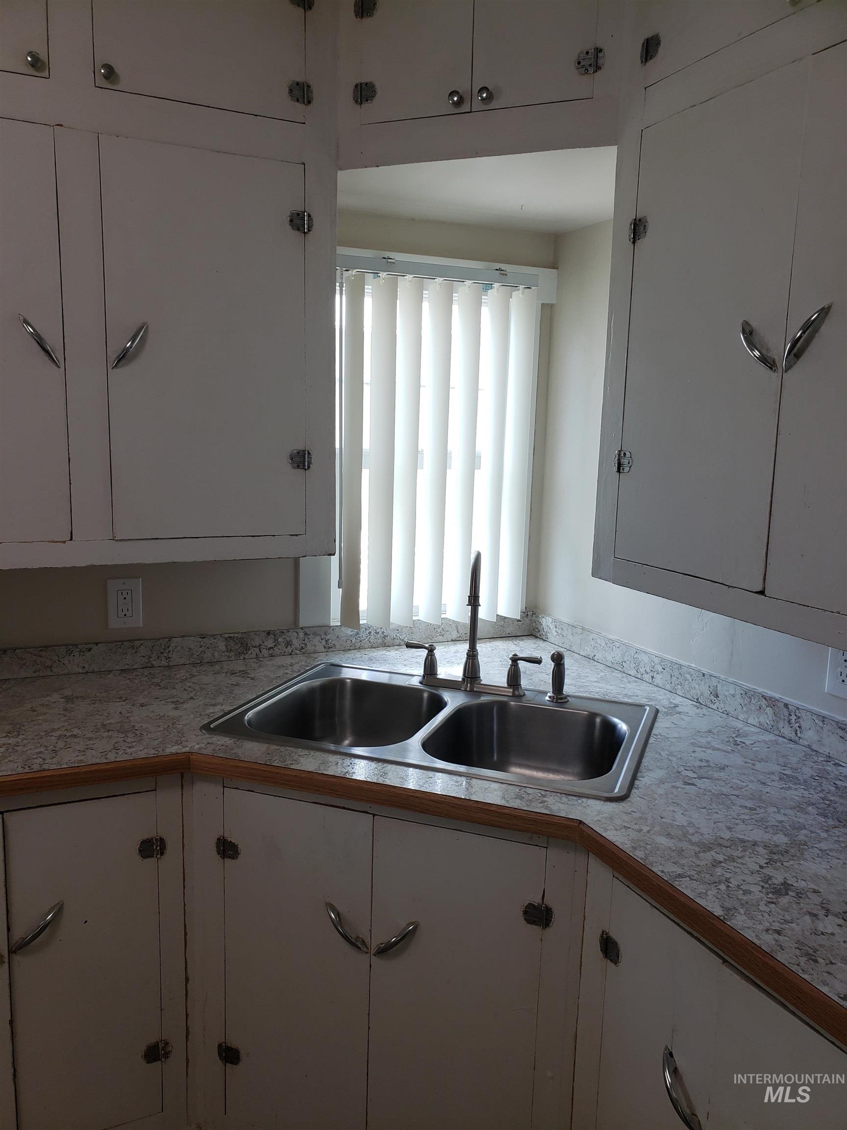 131 Patton Street, Marsing, Idaho 83639, 3 Bedrooms, 1 Bathroom, Rental For Rent, Price $1,650,MLS 98973141