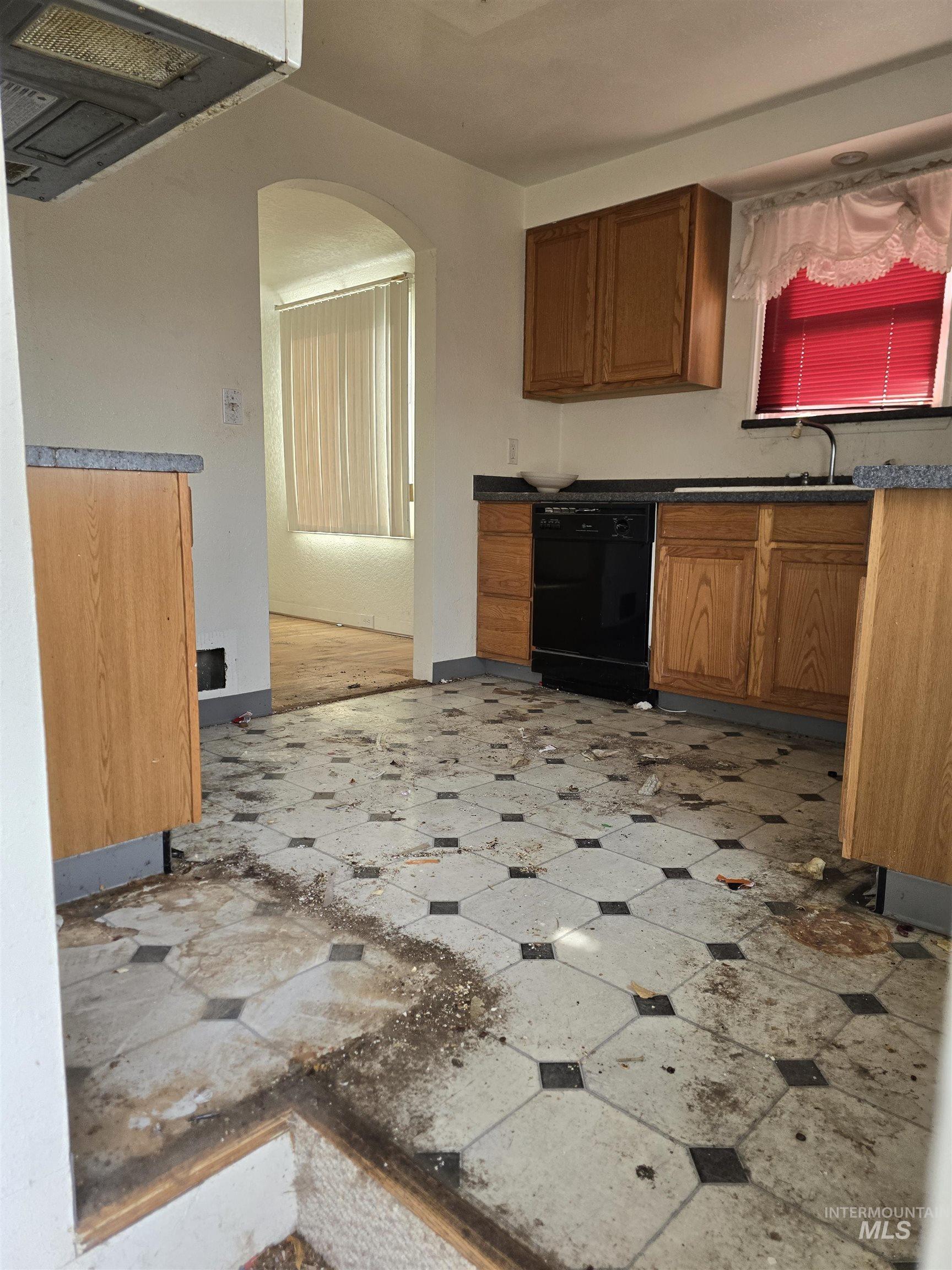 623 N Stanley, Boise, Idaho 83704, 3 Bedrooms, 2 Bathrooms, Residential For Sale, Price $325,000,MLS 98973143