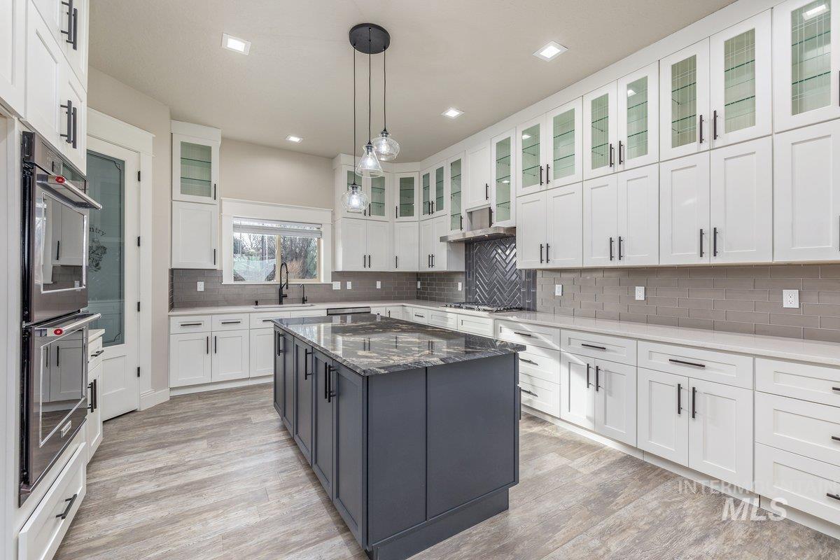 5990 W View Drive, Meridian, Idaho 83642, 5 Bedrooms, 4.5 Bathrooms, Residential For Sale, Price $1,699,000,MLS 98973145