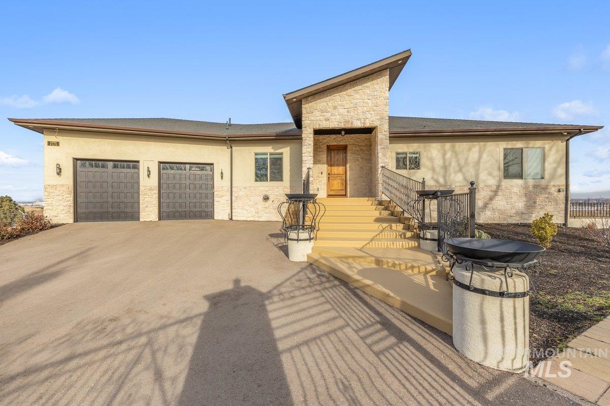 5990 W View Drive, Meridian, Idaho 83642, 5 Bedrooms, 4.5 Bathrooms, Residential For Sale, Price $1,699,000,MLS 98973145