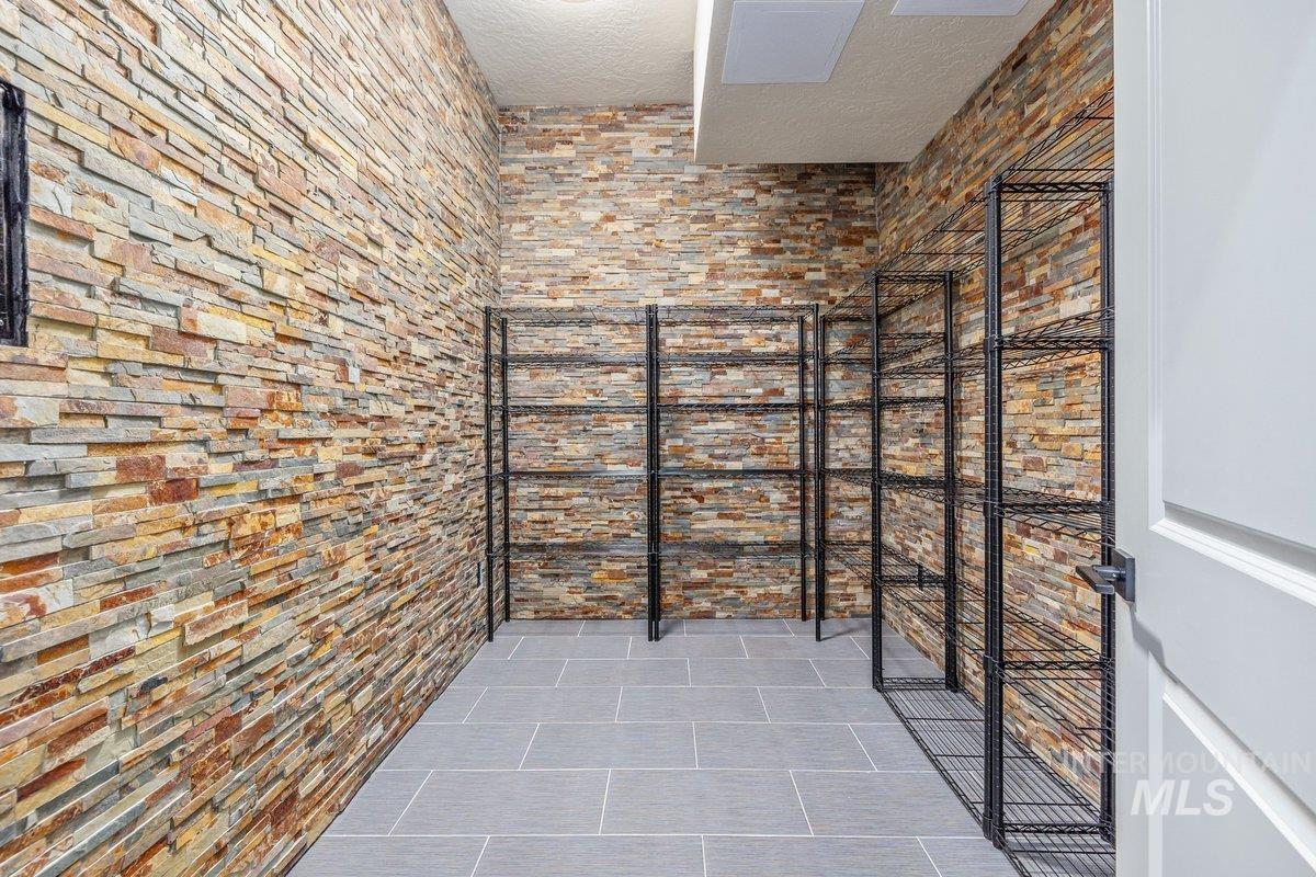 5990 W View Drive, Meridian, Idaho 83642, 5 Bedrooms, 4.5 Bathrooms, Residential For Sale, Price $1,699,000,MLS 98973145