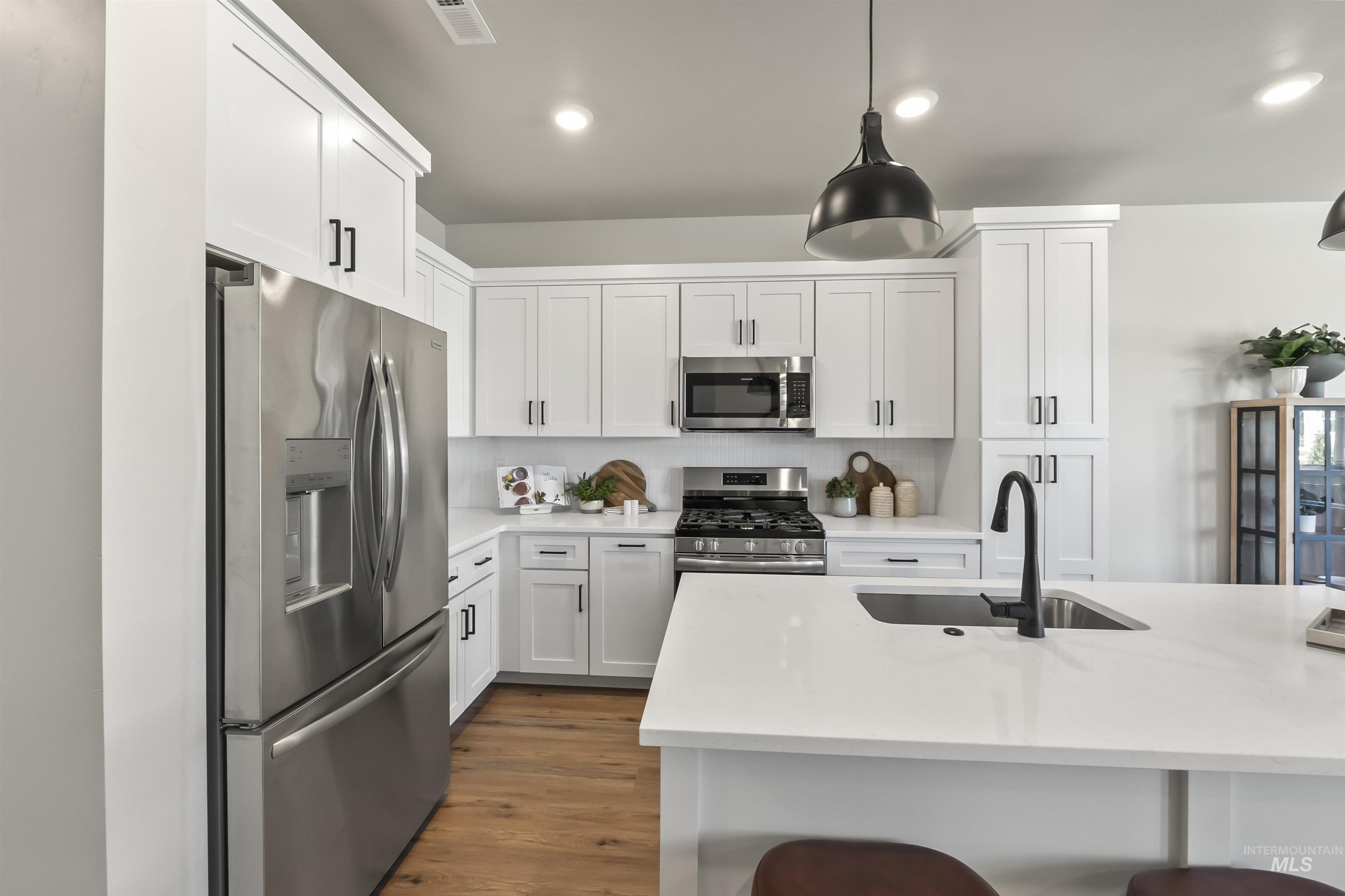 12557 W Bridger Bay Dr., Star, Idaho 83669, 3 Bedrooms, 2.5 Bathrooms, Residential For Sale, Price $417,990, 98973150