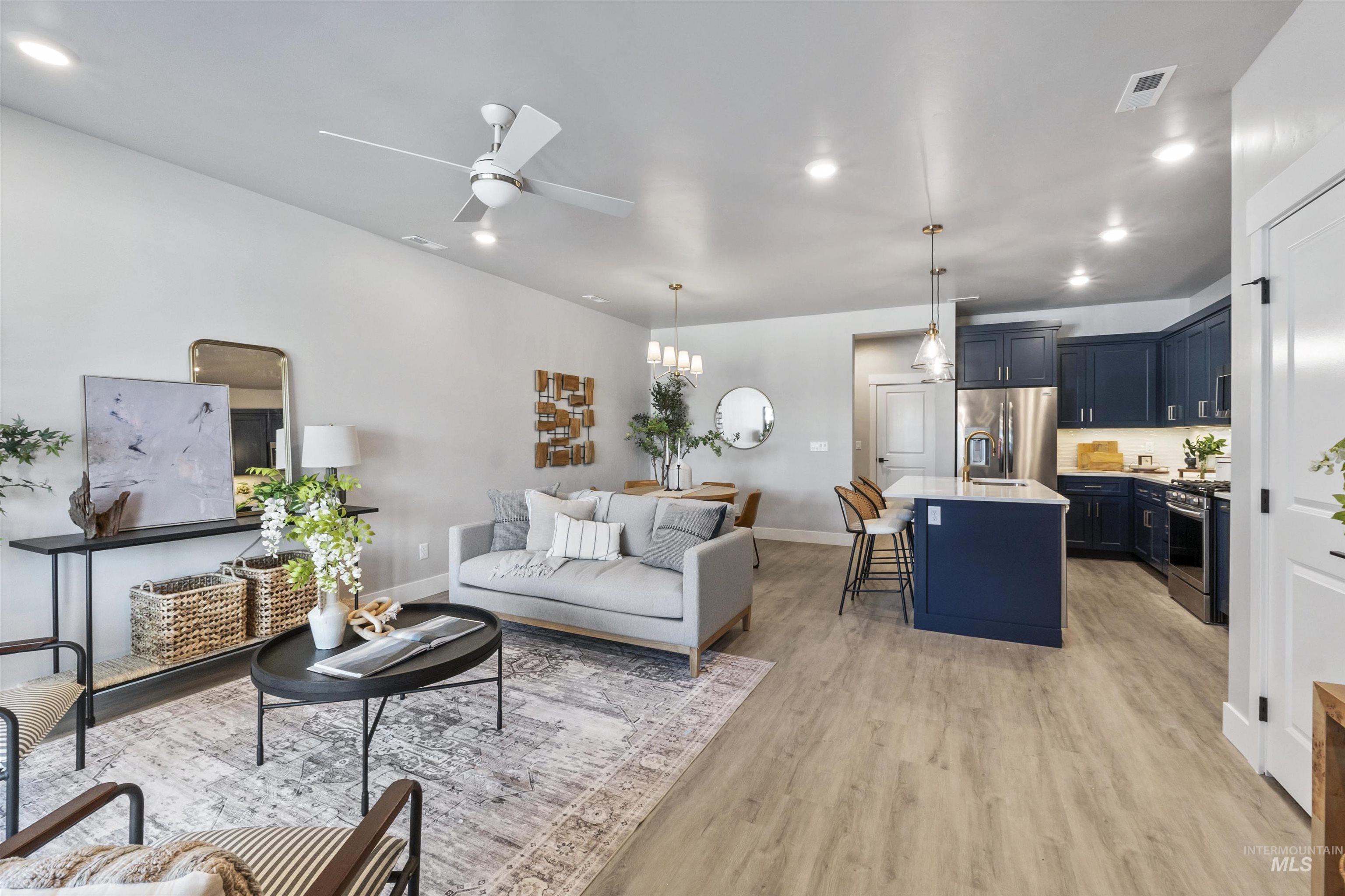 12565 W Bridger Bay Dr., Star, Idaho 83669, 3 Bedrooms, 2.5 Bathrooms, Residential For Sale, Price $384,990,MLS 98973151