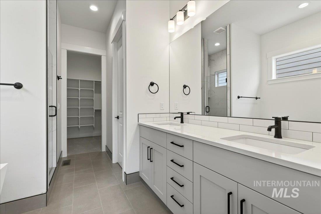 1081 E Crescendo St, Meridian, Idaho 83642, 3 Bedrooms, 2.5 Bathrooms, Residential For Sale, Price $634,900, 98973152