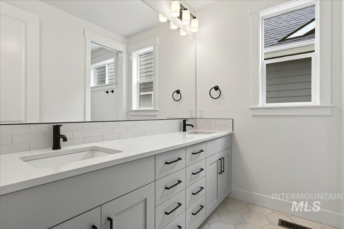 1081 E Crescendo St, Meridian, Idaho 83642, 3 Bedrooms, 2.5 Bathrooms, Residential For Sale, Price $634,900, 98973152