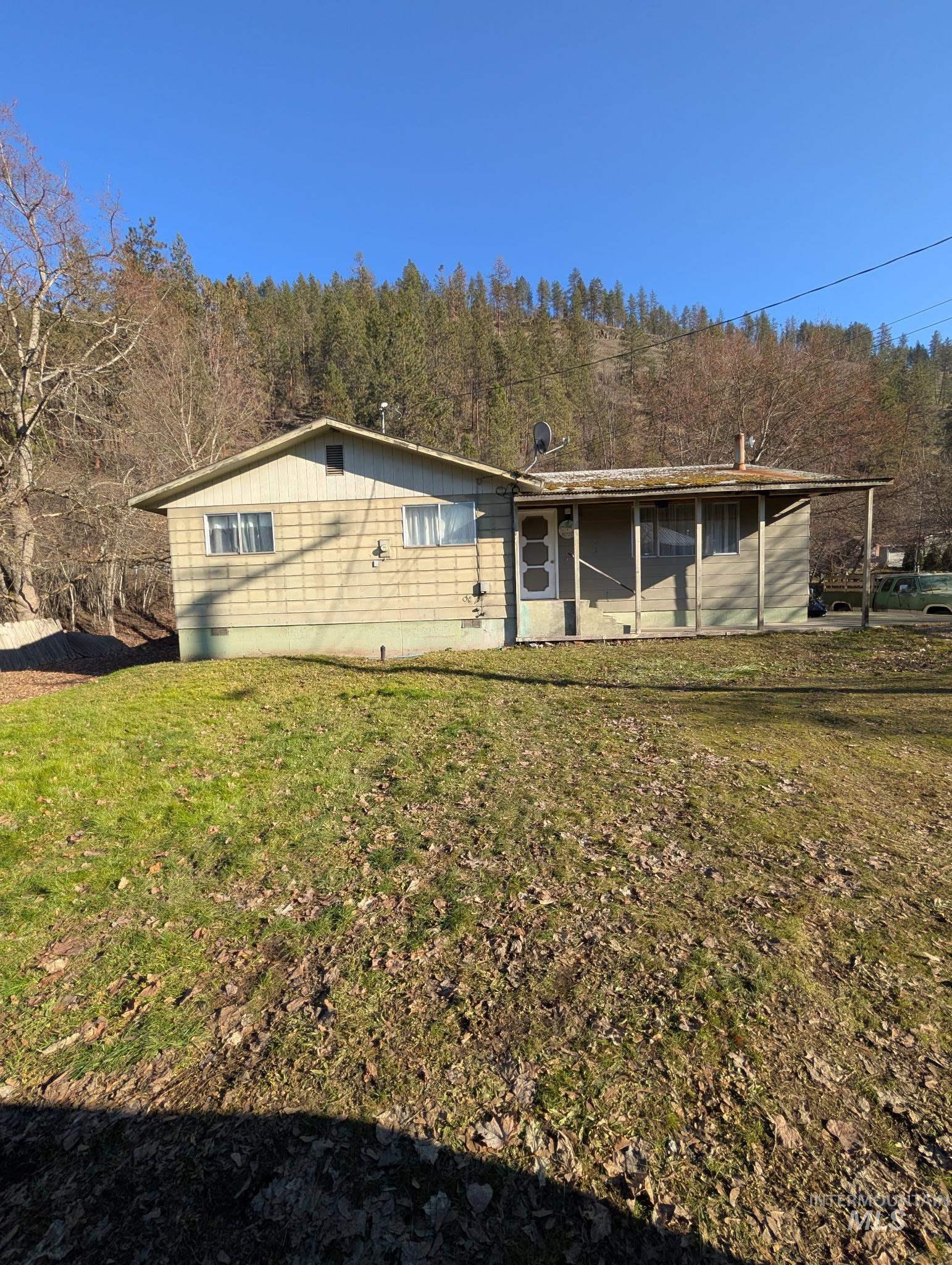 422 Old School Ave., Stites, Idaho 83552, 3 Bedrooms, 1 Bathroom, Residential For Sale, Price $175,000,MLS 98973153