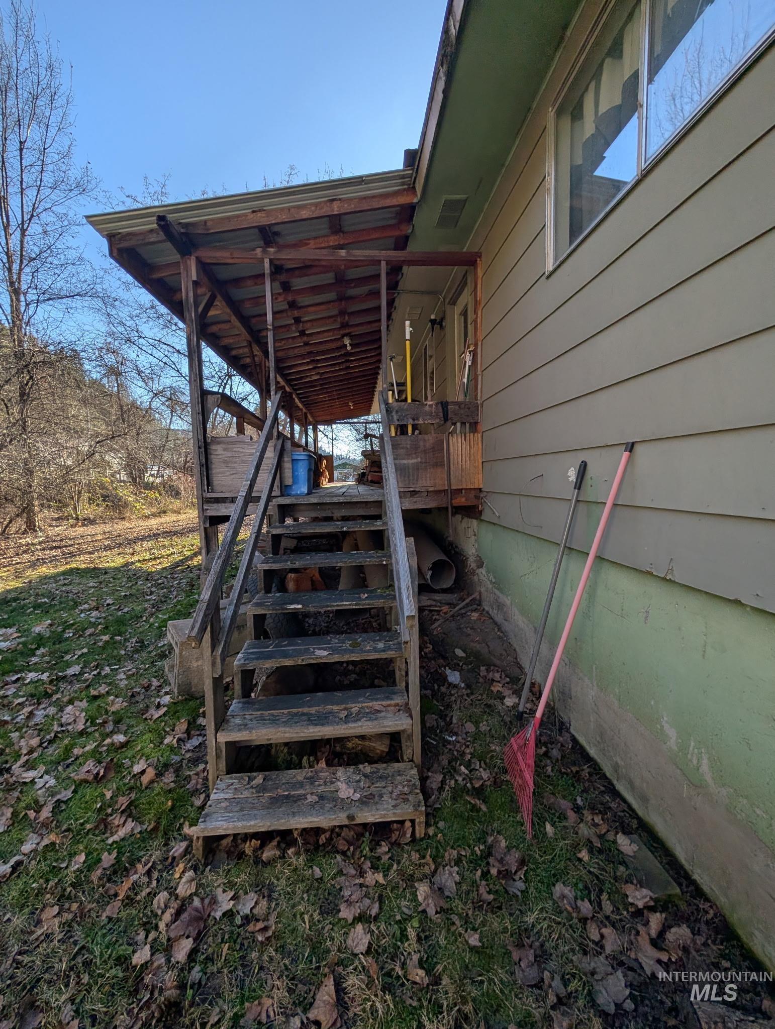 422 Old School Ave., Stites, Idaho 83552, 3 Bedrooms, 1 Bathroom, Residential For Sale, Price $175,000,MLS 98973153