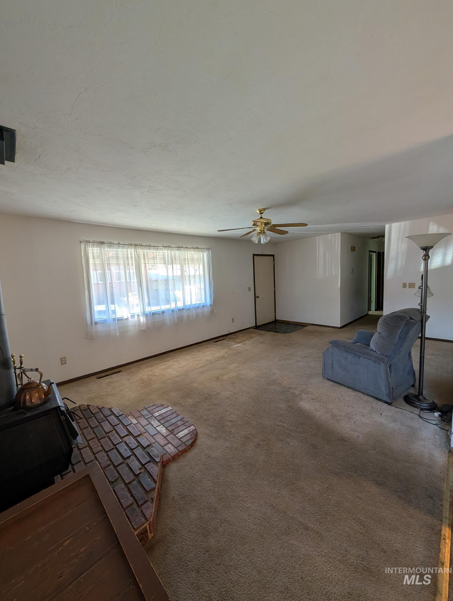 422 Old School Ave., Stites, Idaho 83552, 3 Bedrooms, 1 Bathroom, Residential For Sale, Price $175,000,MLS 98973153