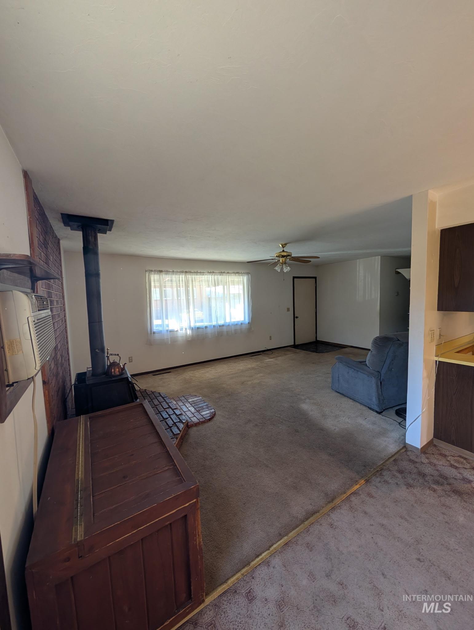 422 Old School Ave., Stites, Idaho 83552, 3 Bedrooms, 1 Bathroom, Residential For Sale, Price $175,000,MLS 98973153