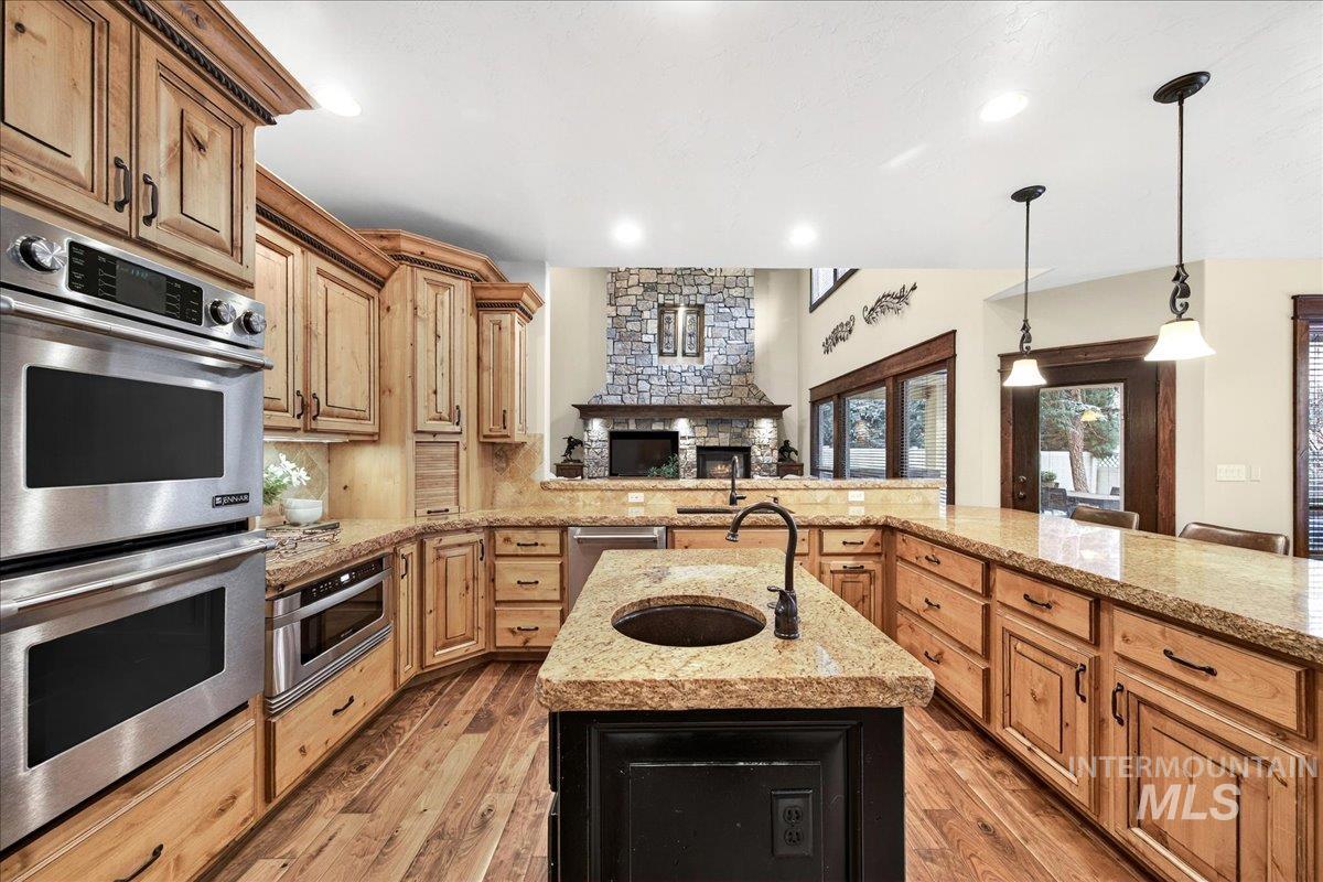 5627 N Morpheus Place, Meridian, Idaho 83646, 6 Bedrooms, 4.5 Bathrooms, Residential For Sale, Price $1,074,000,MLS 98973155