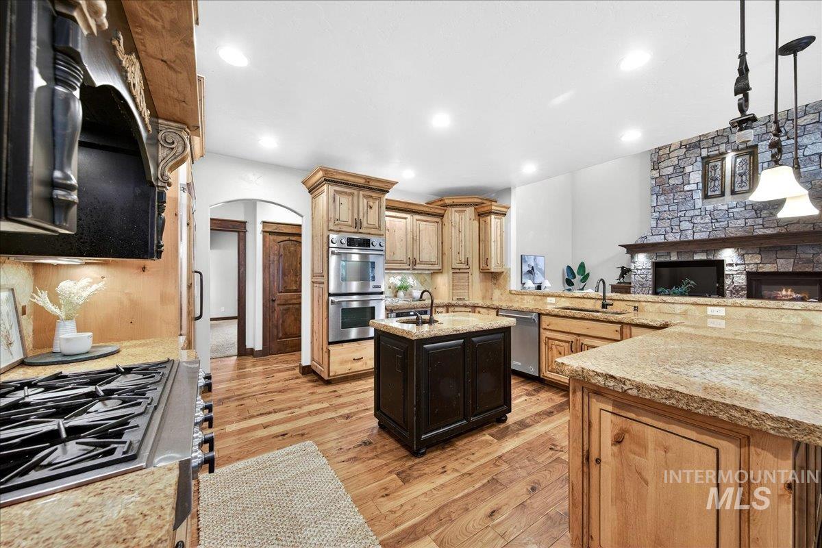 5627 N Morpheus Place, Meridian, Idaho 83646, 6 Bedrooms, 4.5 Bathrooms, Residential For Sale, Price $1,074,000,MLS 98973155