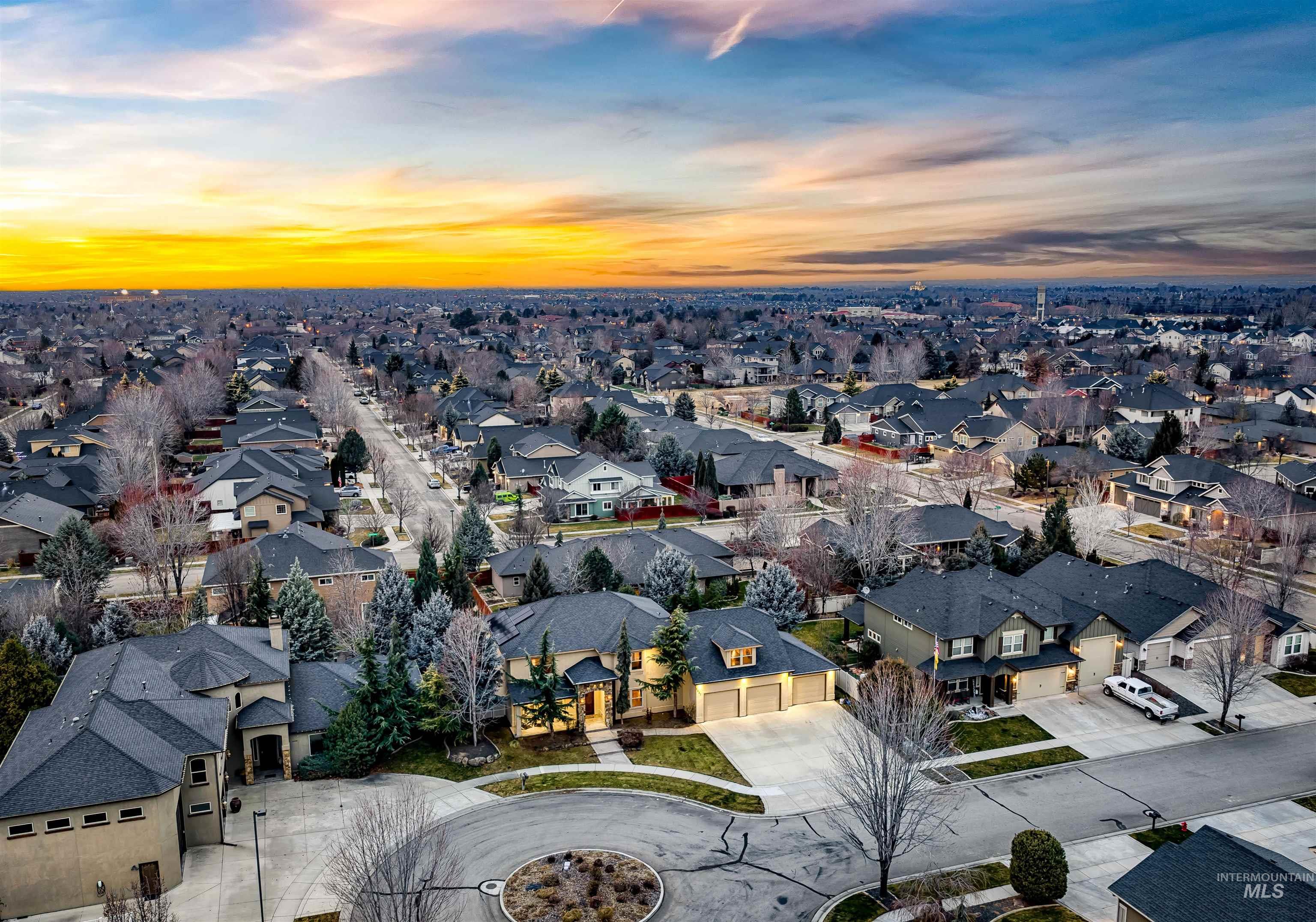 5627 N Morpheus Place, Meridian, Idaho 83646, 6 Bedrooms, 4.5 Bathrooms, Residential For Sale, Price $1,074,000,MLS 98973155