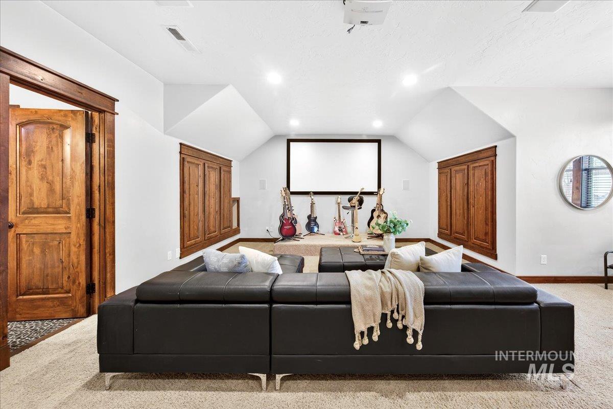 5627 N Morpheus Place, Meridian, Idaho 83646, 6 Bedrooms, 4.5 Bathrooms, Residential For Sale, Price $1,074,000,MLS 98973155