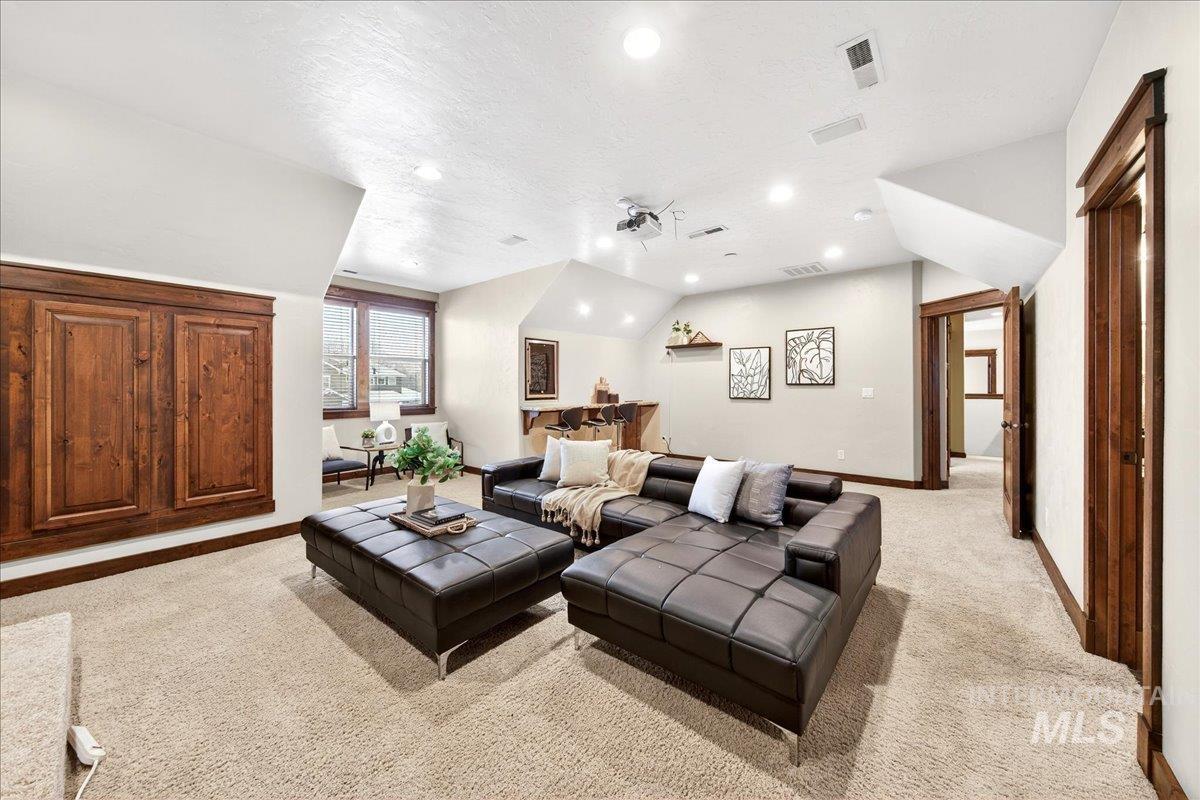 5627 N Morpheus Place, Meridian, Idaho 83646, 6 Bedrooms, 4.5 Bathrooms, Residential For Sale, Price $1,074,000,MLS 98973155