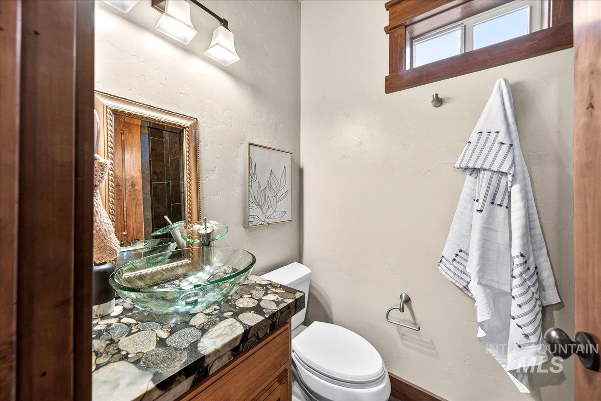 5627 N Morpheus Place, Meridian, Idaho 83646, 6 Bedrooms, 4.5 Bathrooms, Residential For Sale, Price $1,074,000,MLS 98973155