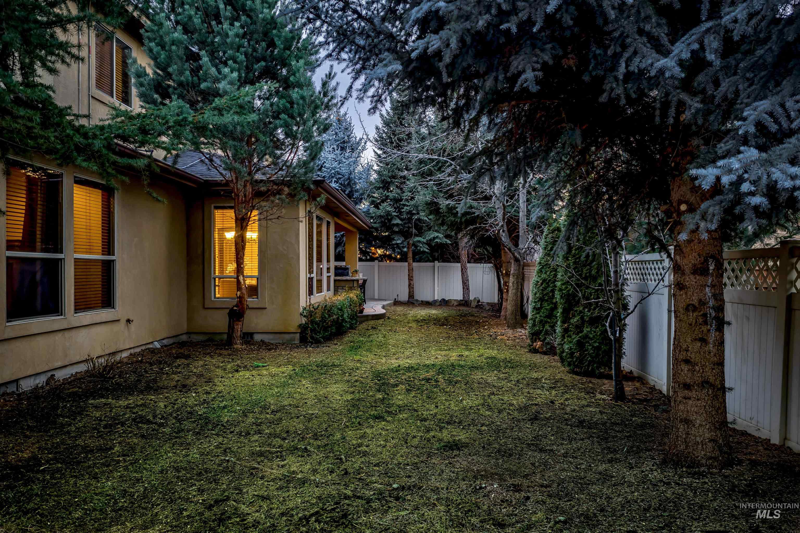 5627 N Morpheus Place, Meridian, Idaho 83646, 6 Bedrooms, 4.5 Bathrooms, Residential For Sale, Price $1,074,000,MLS 98973155