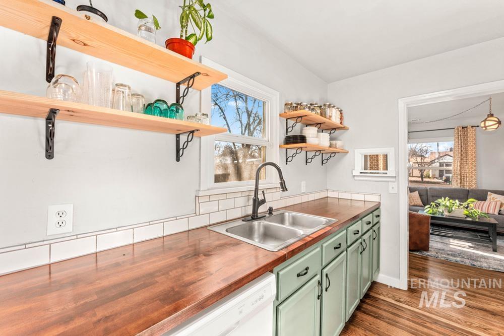 1518 S Division Ave, Boise, Idaho 83706, 2 Bedrooms, 1 Bathroom, Residential For Sale, Price $399,900,MLS 98973157