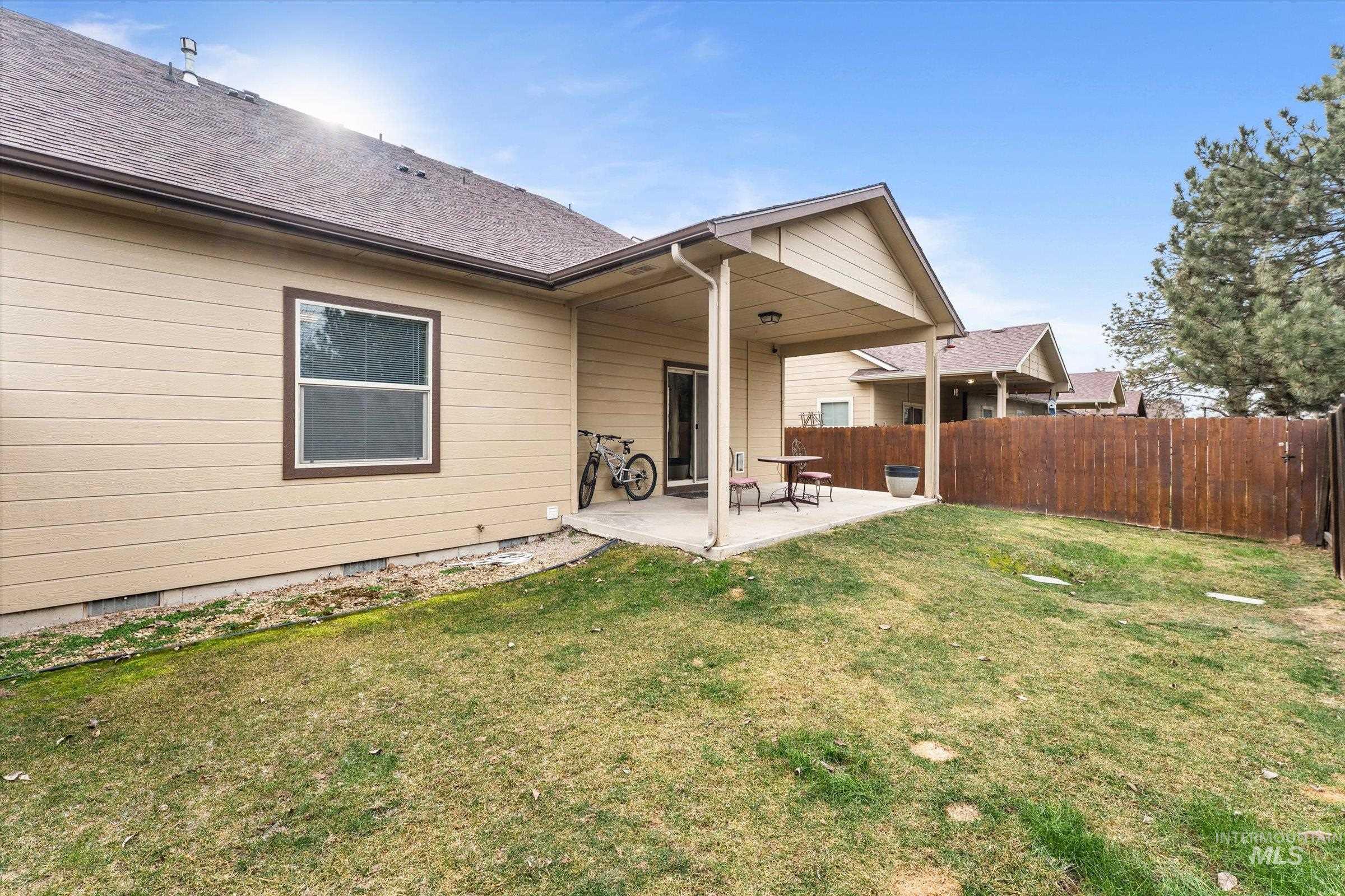 176 E Breinholt Street, Meridian, Idaho 83646, 3 Bedrooms, 2.5 Bathrooms, Residential For Sale, Price $415,000,MLS 98973159