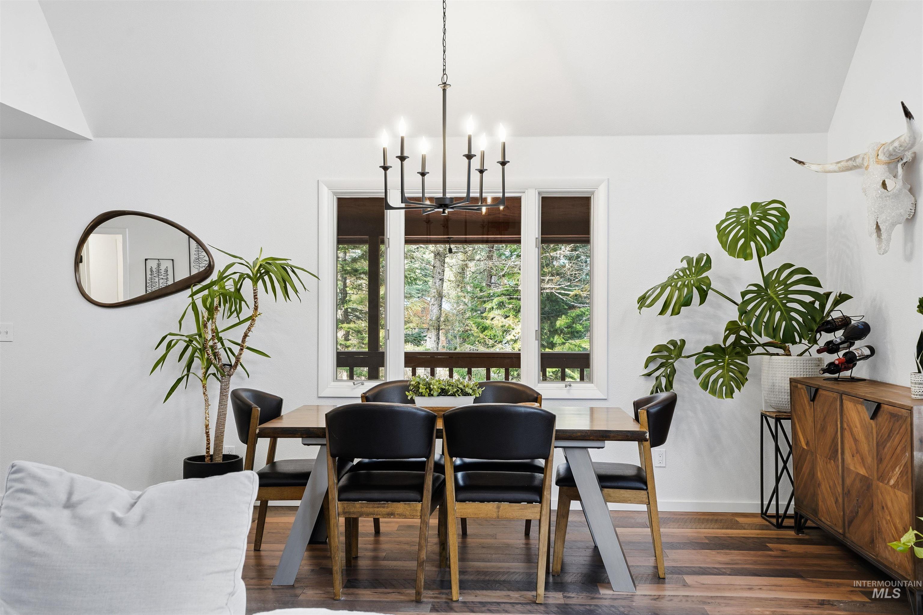 22 Ponderosa Way, Garden Valley, Idaho 83622, 3 Bedrooms, 3 Bathrooms, Residential For Sale, Price $699,000,MLS 98973160