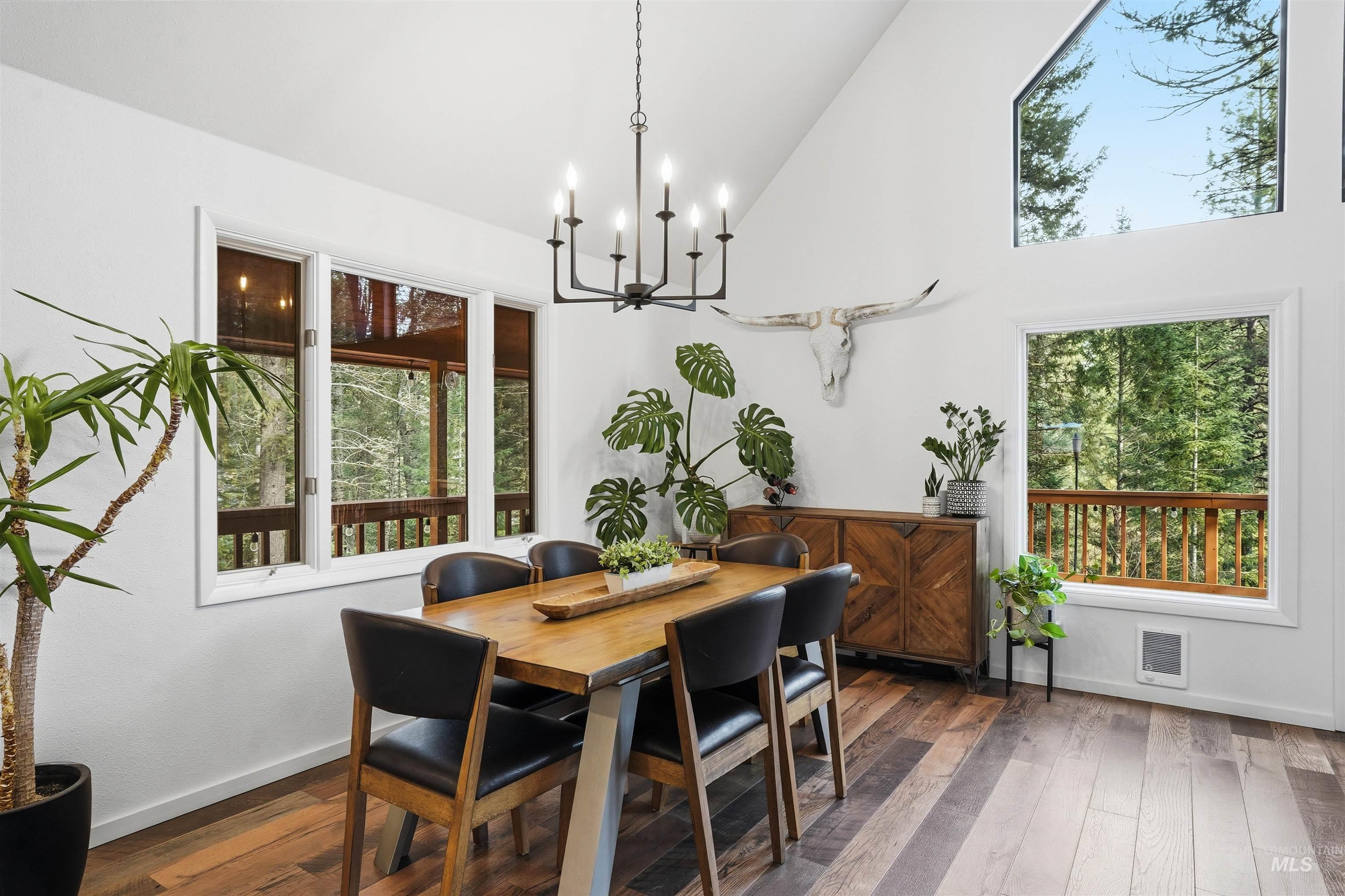 22 Ponderosa Way, Garden Valley, Idaho 83622, 3 Bedrooms, 3 Bathrooms, Residential For Sale, Price $699,000,MLS 98973160