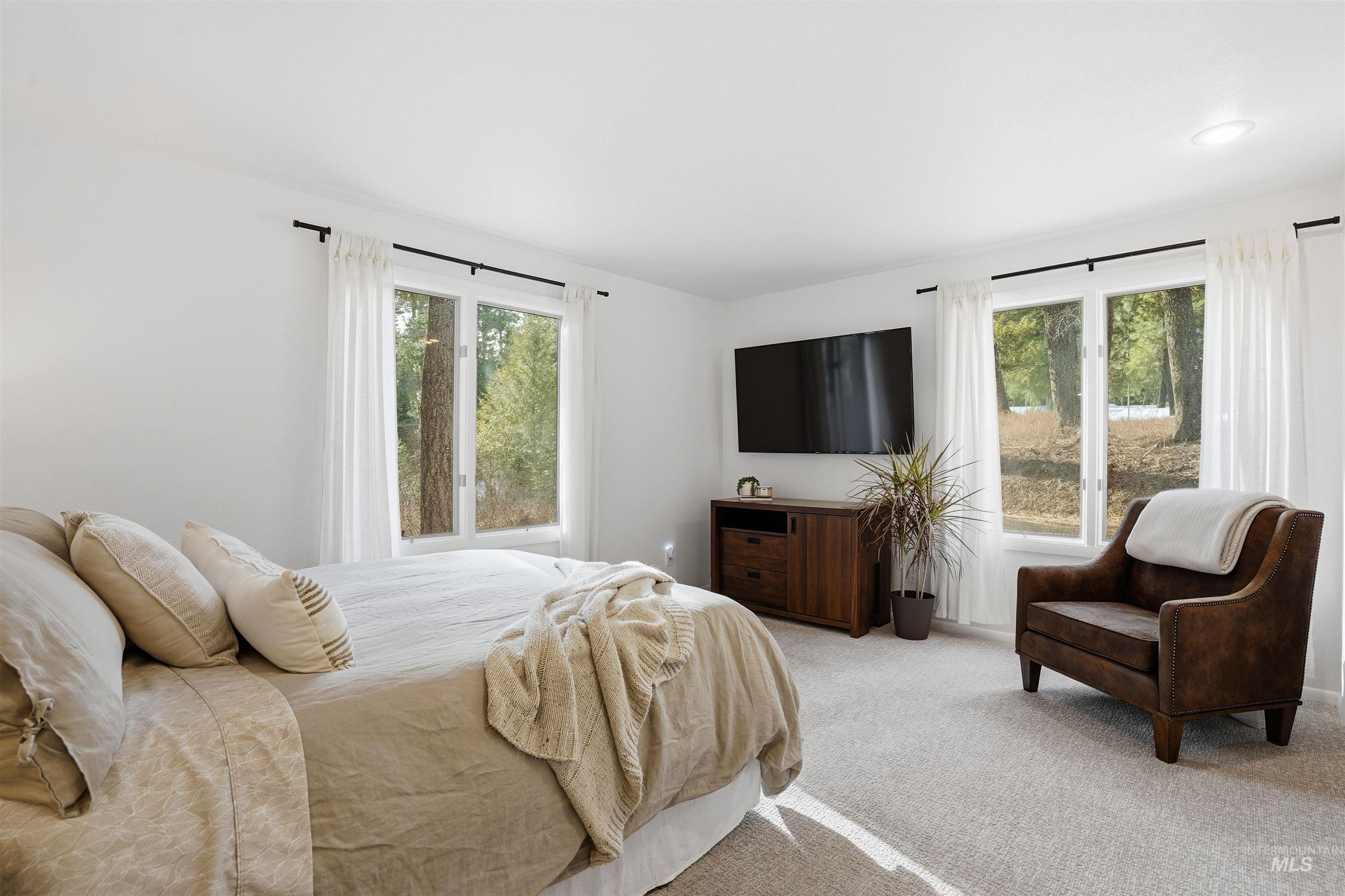 22 Ponderosa Way, Garden Valley, Idaho 83622, 3 Bedrooms, 3 Bathrooms, Residential For Sale, Price $699,000,MLS 98973160