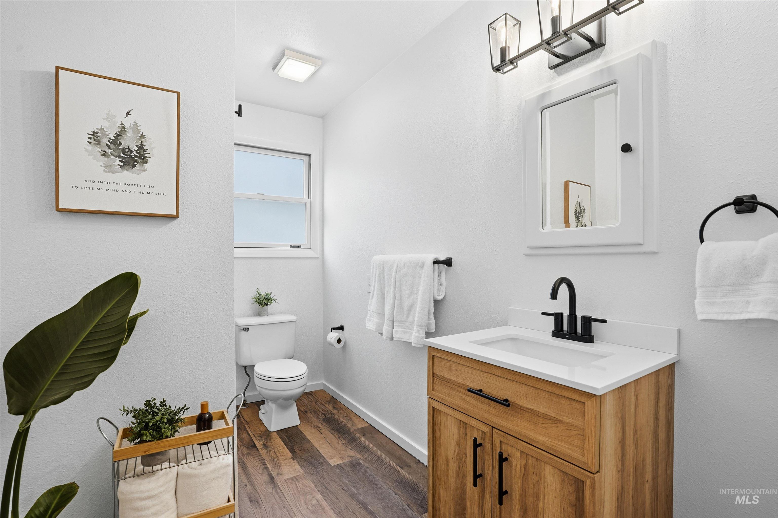 22 Ponderosa Way, Garden Valley, Idaho 83622, 3 Bedrooms, 3 Bathrooms, Residential For Sale, Price $699,000,MLS 98973160