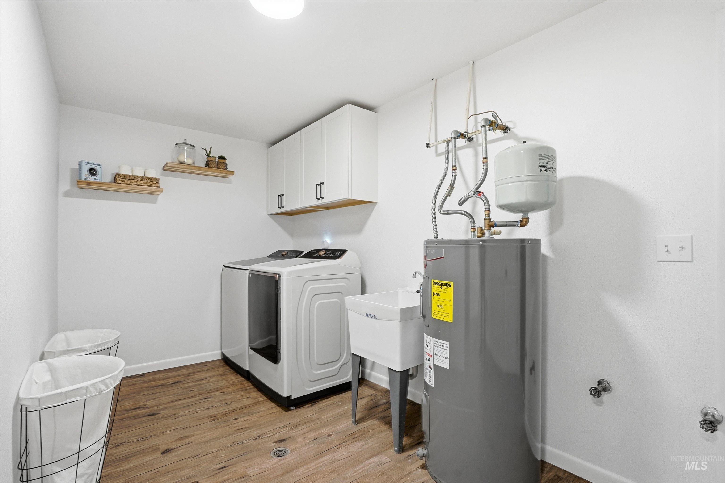 22 Ponderosa Way, Garden Valley, Idaho 83622, 3 Bedrooms, 3 Bathrooms, Residential For Sale, Price $699,000,MLS 98973160