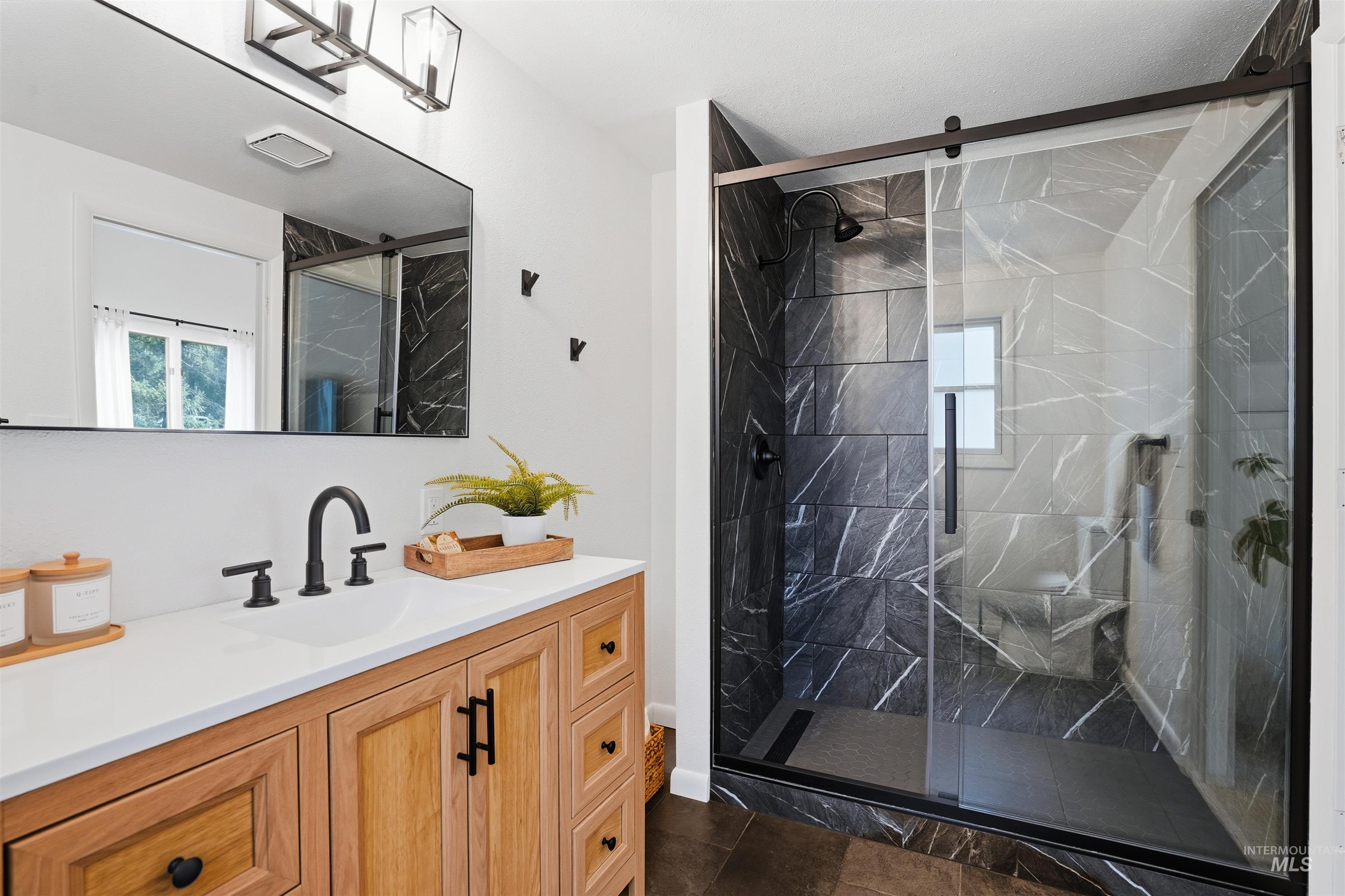 22 Ponderosa Way, Garden Valley, Idaho 83622, 3 Bedrooms, 3 Bathrooms, Residential For Sale, Price $699,000,MLS 98973160