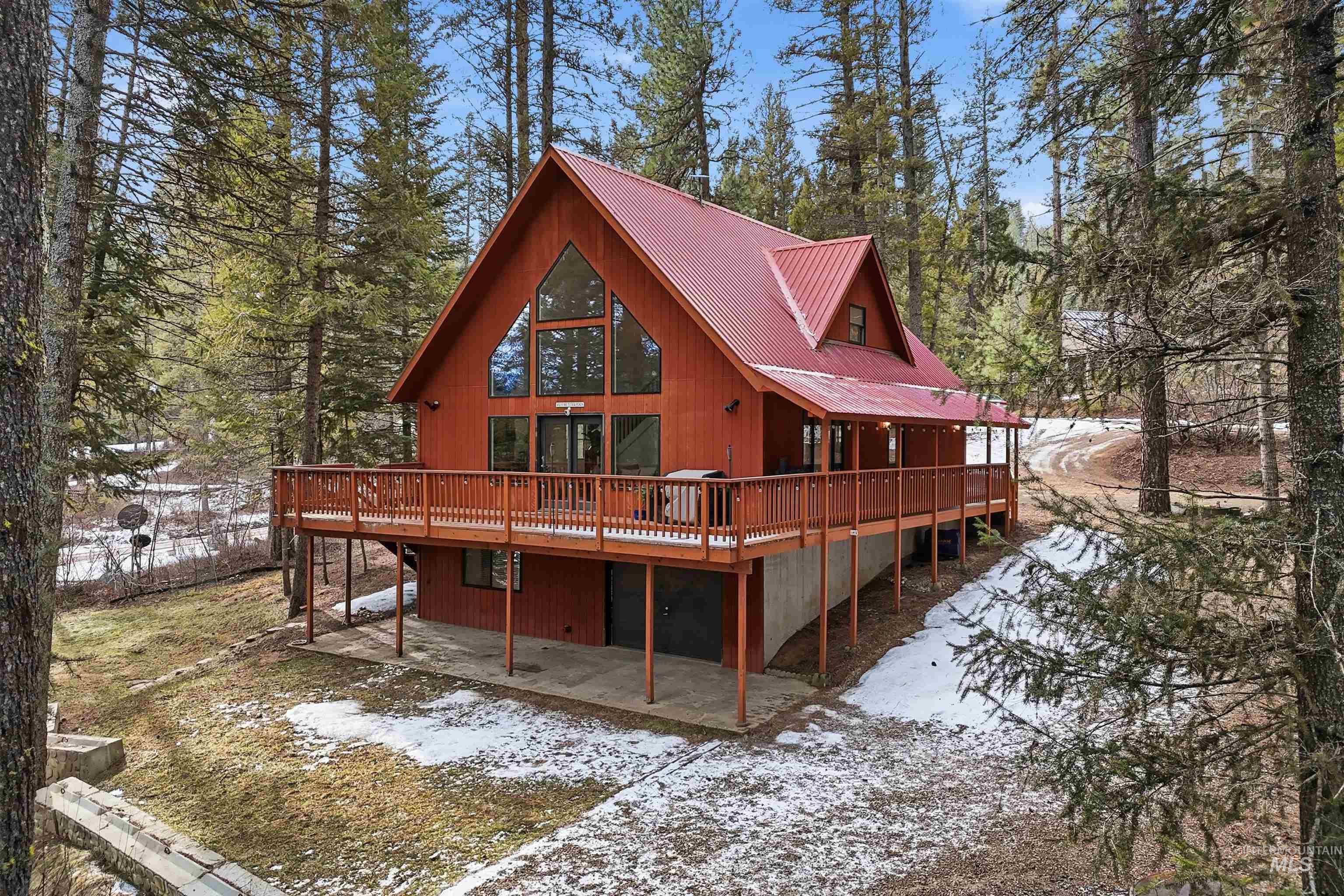 22 Ponderosa Way, Garden Valley, Idaho 83622, 3 Bedrooms, 3 Bathrooms, Residential For Sale, Price $699,000,MLS 98973160