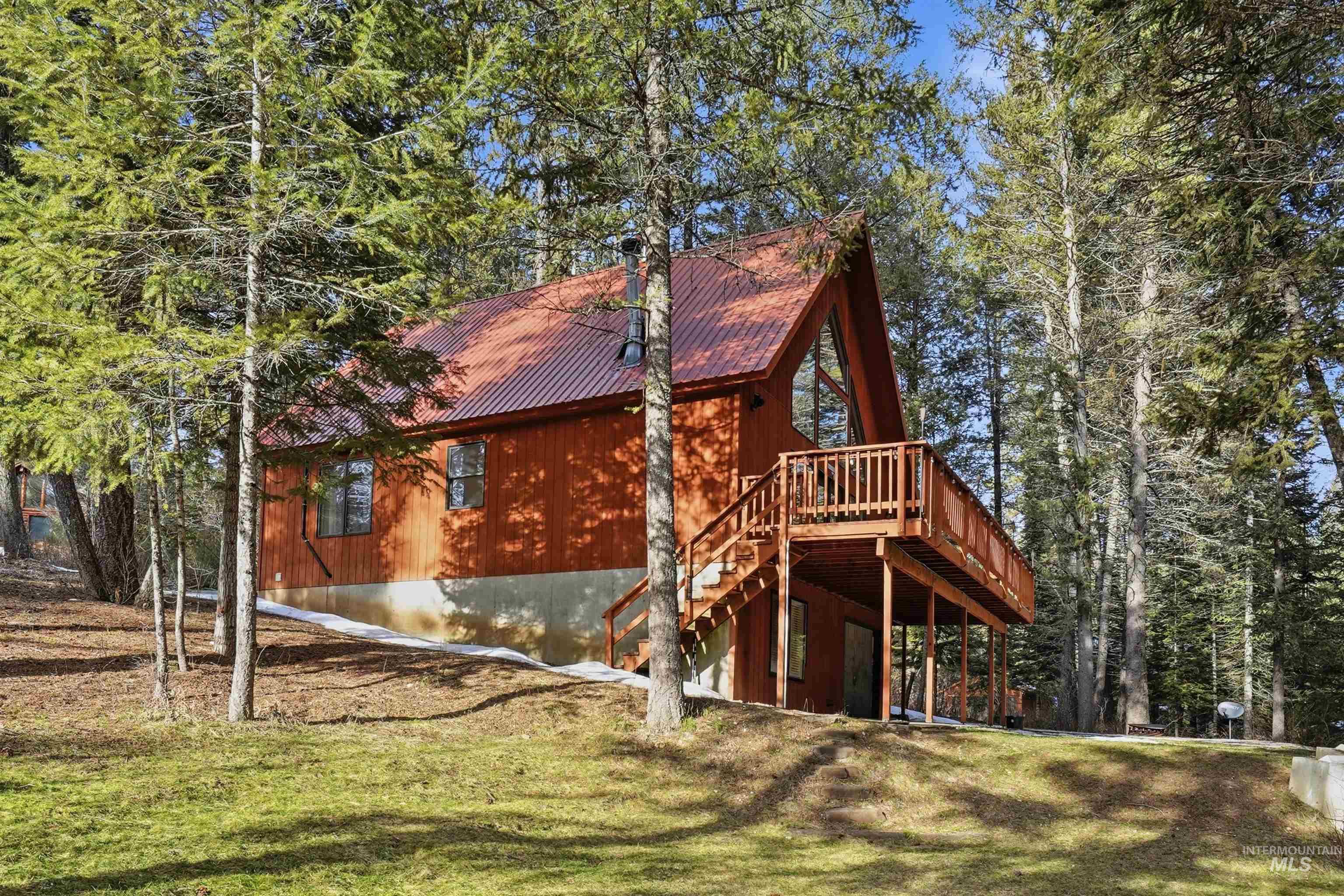 22 Ponderosa Way, Garden Valley, Idaho 83622, 3 Bedrooms, 3 Bathrooms, Residential For Sale, Price $699,000,MLS 98973160