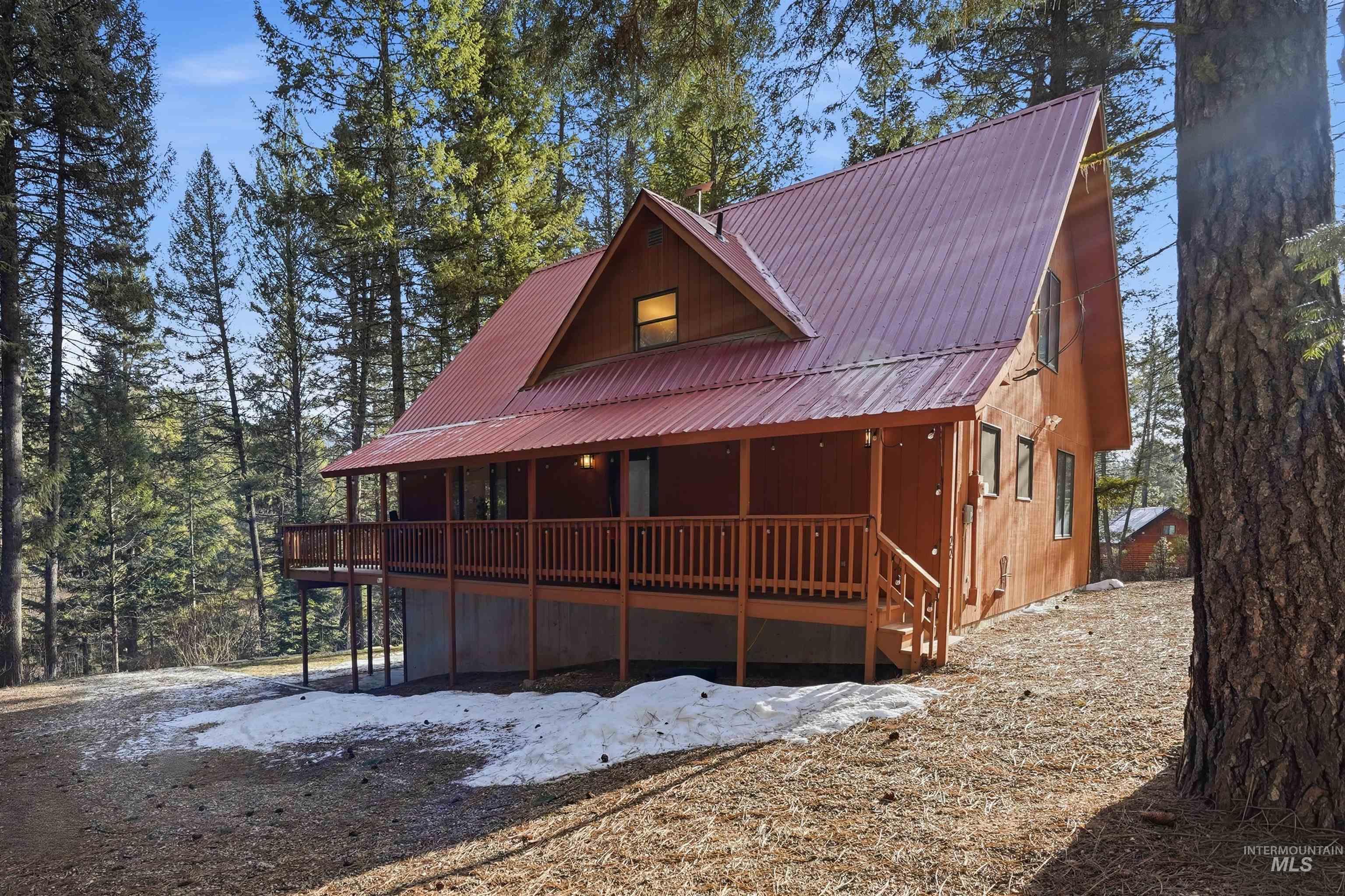 22 Ponderosa Way, Garden Valley, Idaho 83622, 3 Bedrooms, 3 Bathrooms, Residential For Sale, Price $699,000,MLS 98973160