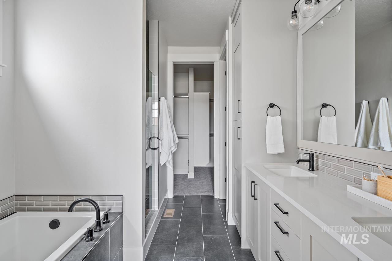 1101 E Crescendo St, Meridian, Idaho 83642, 3 Bedrooms, 2.5 Bathrooms, Residential For Sale, Price $624,900,MLS 98973161