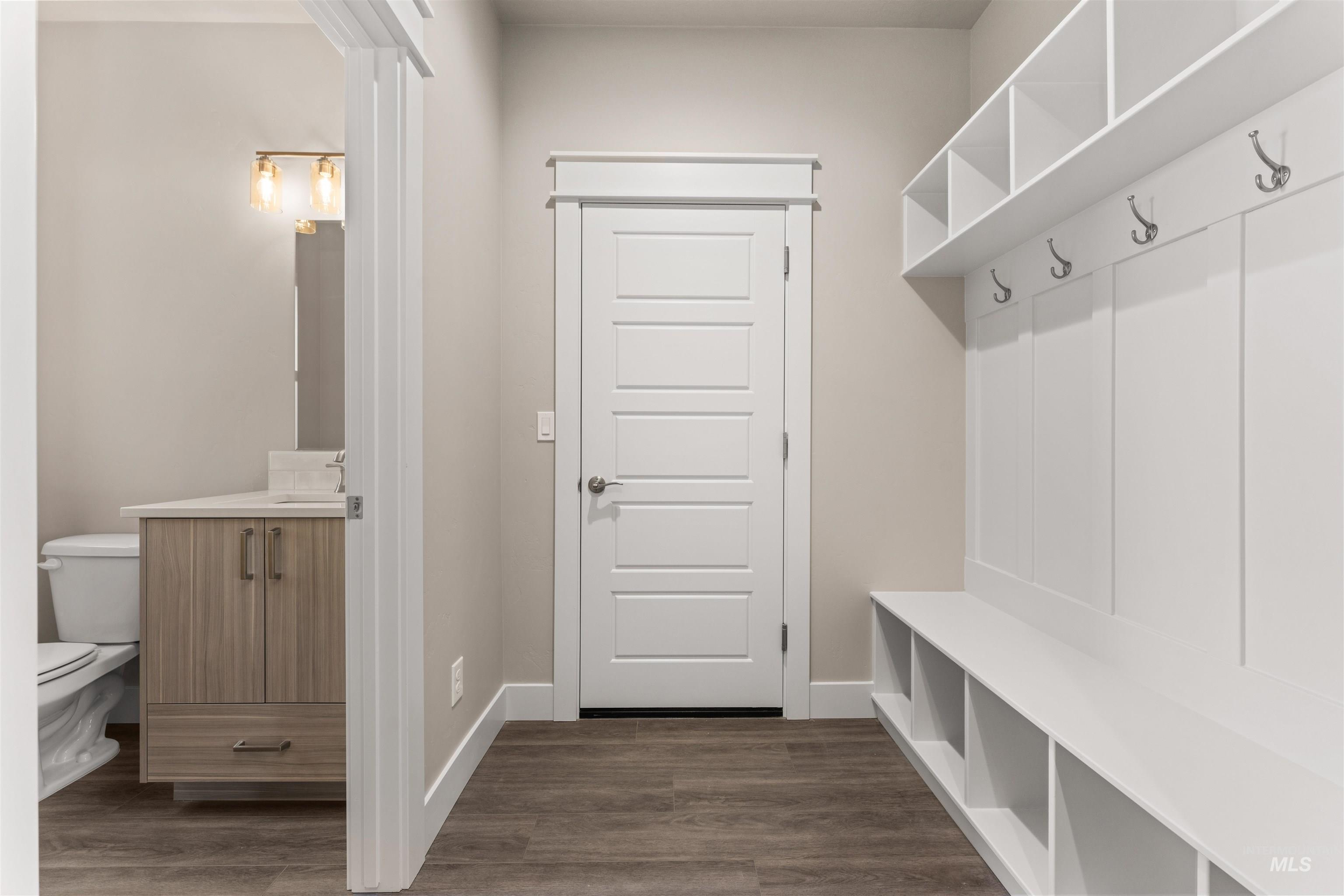 77 S Daybreak Ave, Nampa, Idaho 83687, 4 Bedrooms, 2.5 Bathrooms, Residential For Sale, Price $600,000,MLS 98973162