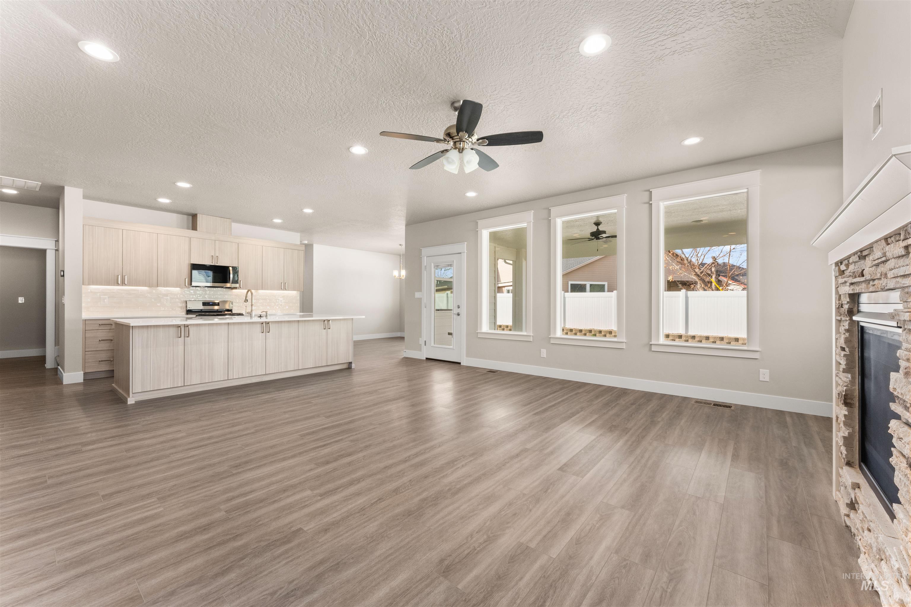 77 S Daybreak Ave, Nampa, Idaho 83687, 4 Bedrooms, 2.5 Bathrooms, Residential For Sale, Price $600,000,MLS 98973162