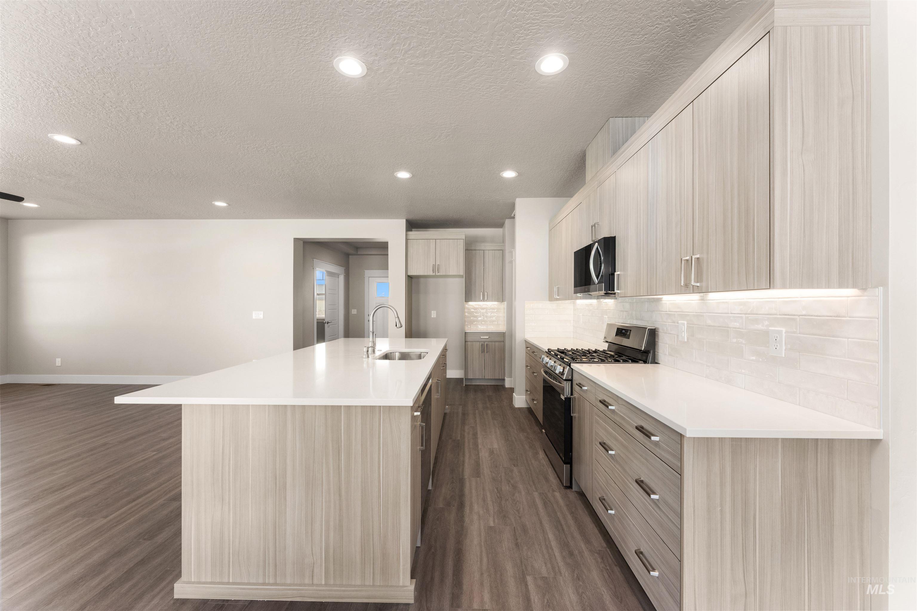 77 S Daybreak Ave, Nampa, Idaho 83687, 4 Bedrooms, 2.5 Bathrooms, Residential For Sale, Price $600,000,MLS 98973162