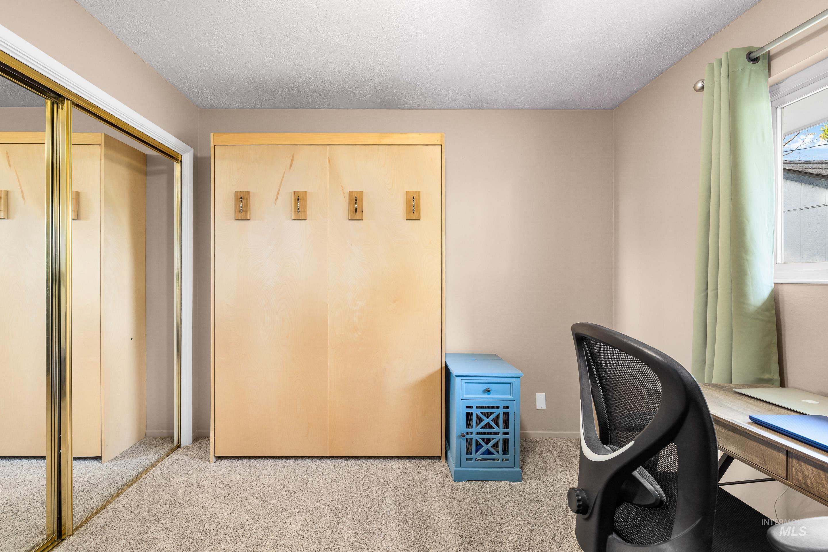 8510 W Crestwood Dr, Boise, Idaho 83704-3033, 3 Bedrooms, 2 Bathrooms, Residential For Sale, Price $488,000,MLS 98973163