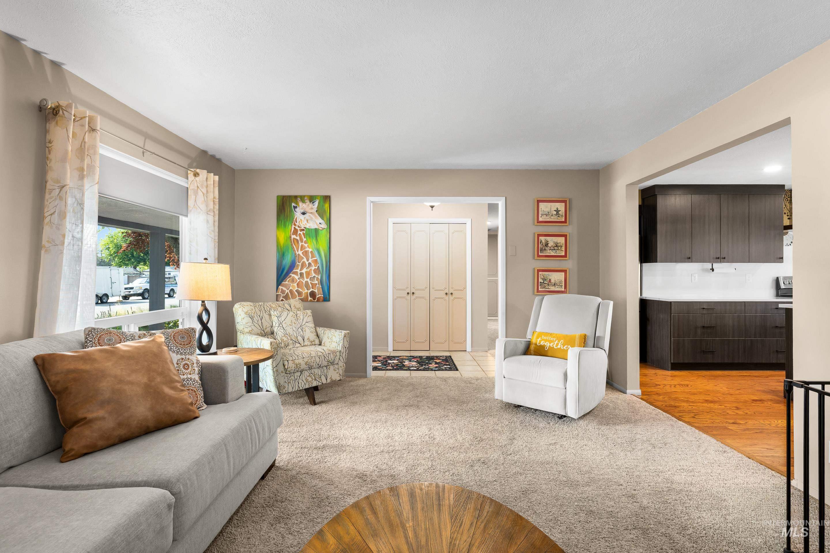 8510 W Crestwood Dr, Boise, Idaho 83704-3033, 3 Bedrooms, 2 Bathrooms, Residential For Sale, Price $488,000,MLS 98973163