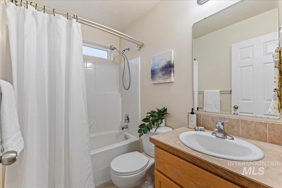 310 NW Foster Dr, Mountain Home, Idaho 83647-6421, 3 Bedrooms, 2 Bathrooms, Residential For Sale, Price $342,000,MLS 98973164