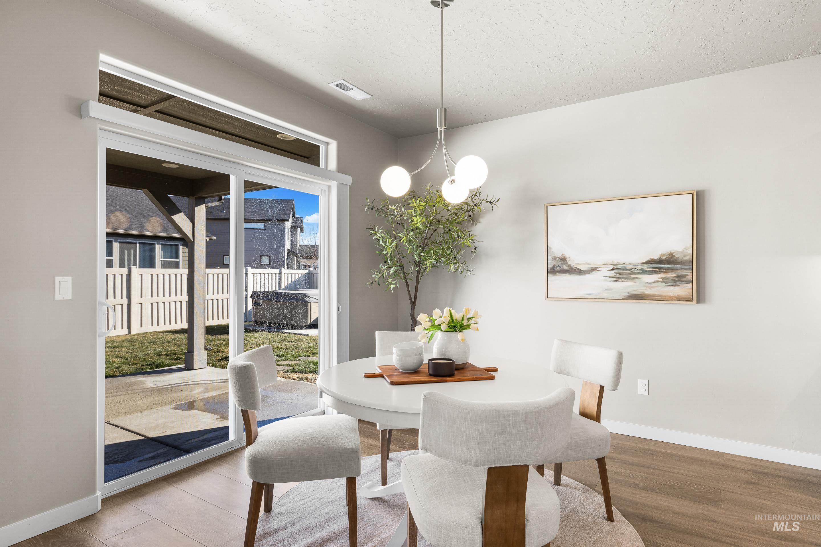 6810 S Silver Spur Way, Boise, Idaho 83709, 3 Bedrooms, 2.5 Bathrooms, Residential For Sale, Price $549,900,MLS 98973166