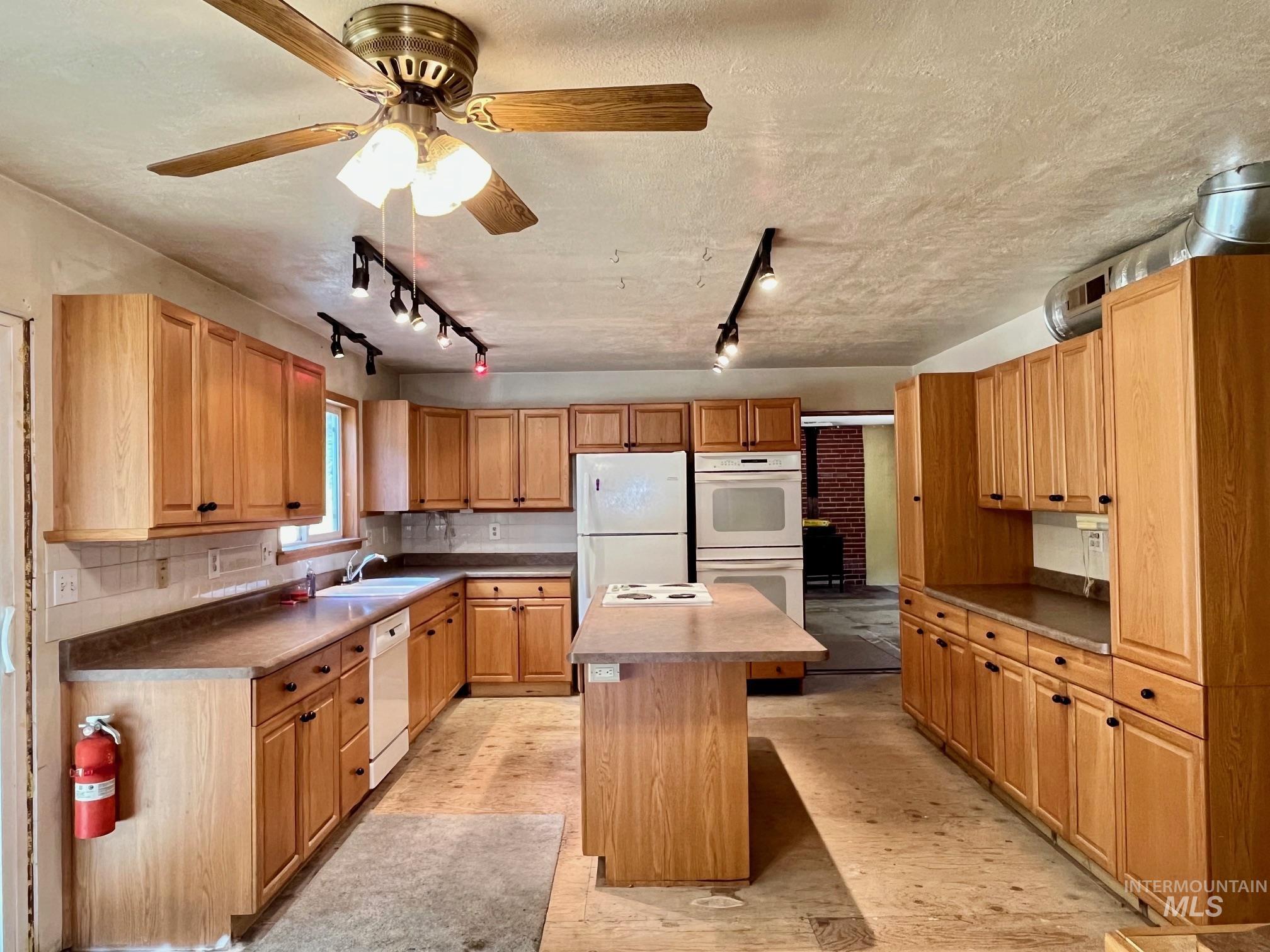 404 Harmony Heights Loop, Orofino, Idaho 83544, 3 Bedrooms, 2.5 Bathrooms, Residential For Sale, Price $329,900,MLS 98973167