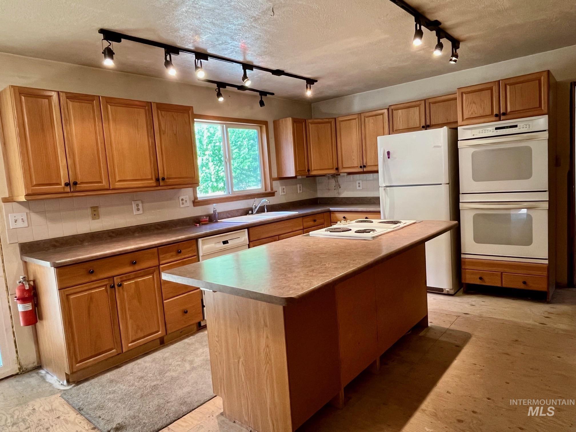 404 Harmony Heights Loop, Orofino, Idaho 83544, 3 Bedrooms, 2.5 Bathrooms, Residential For Sale, Price $329,900,MLS 98973167