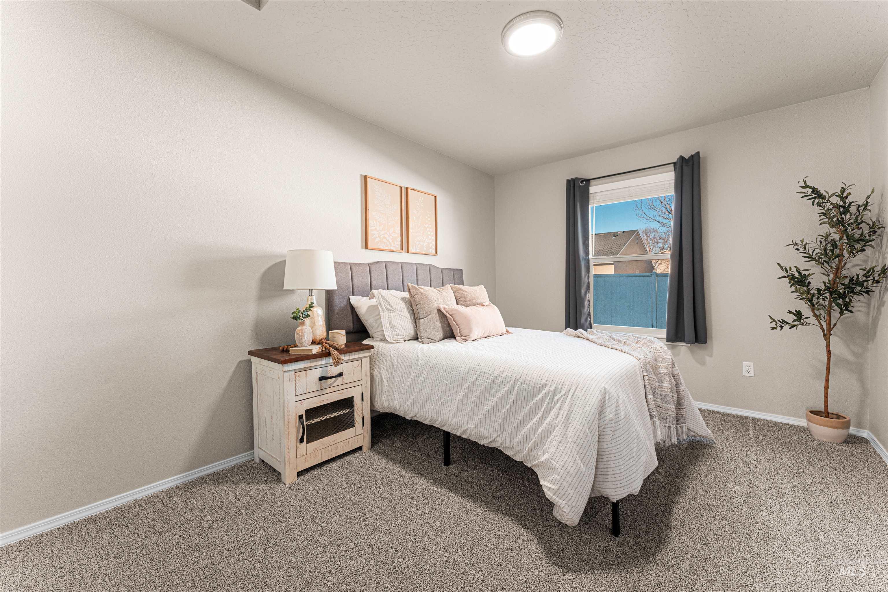 212 Forest Parkway, Caldwell, Idaho 83605, 3 Bedrooms, 2 Bathrooms, Residential For Sale, Price $365,000,MLS 98973168