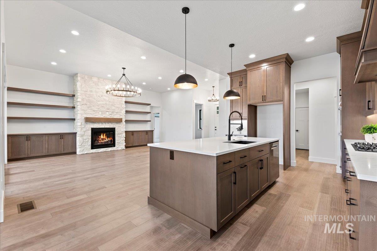 5667 W Haughburn Dr, Eagle, Idaho 83616, 3 Bedrooms, 2.5 Bathrooms, Residential For Sale, Price $949,900,MLS 98973169