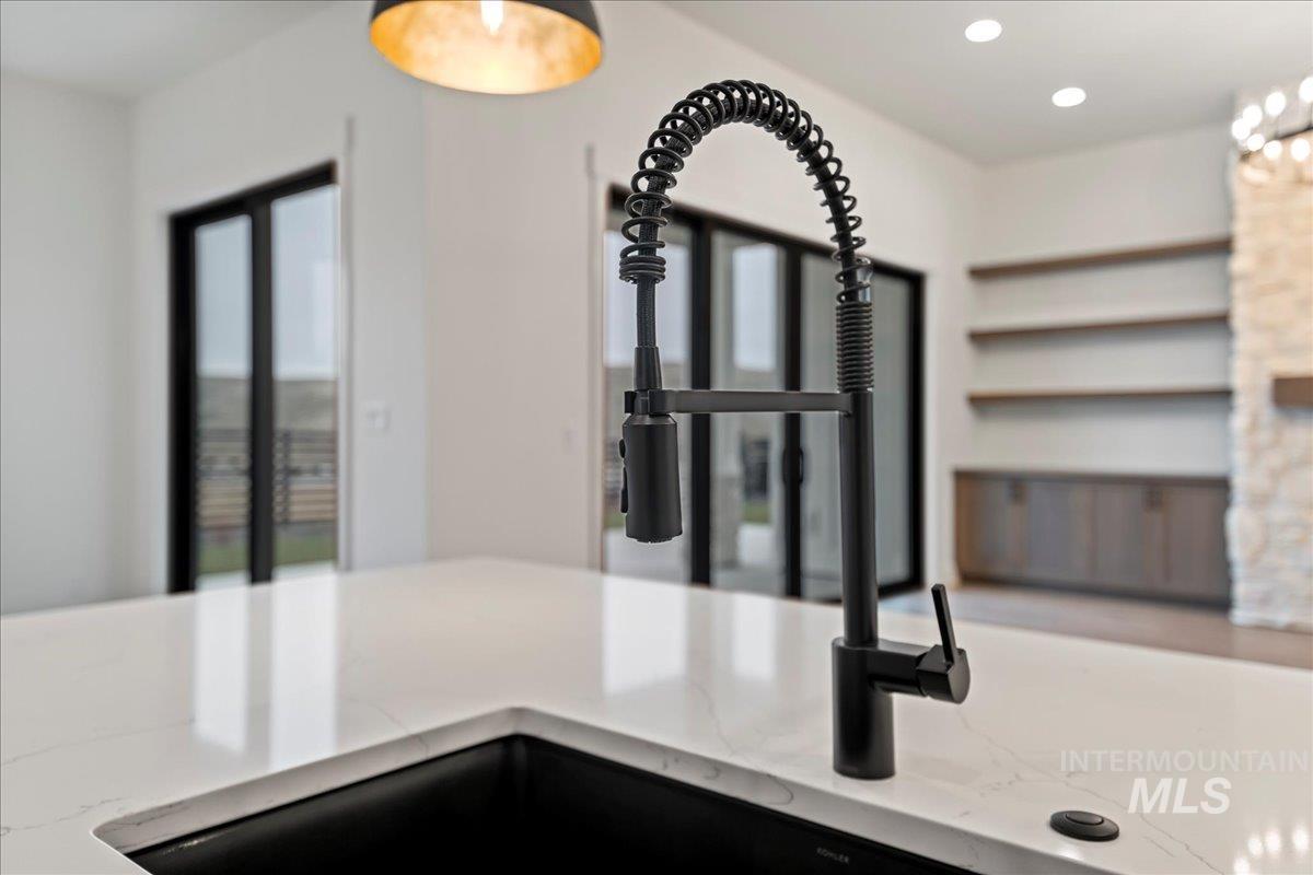 5667 W Haughburn Dr, Eagle, Idaho 83616, 3 Bedrooms, 2.5 Bathrooms, Residential For Sale, Price $949,900,MLS 98973169