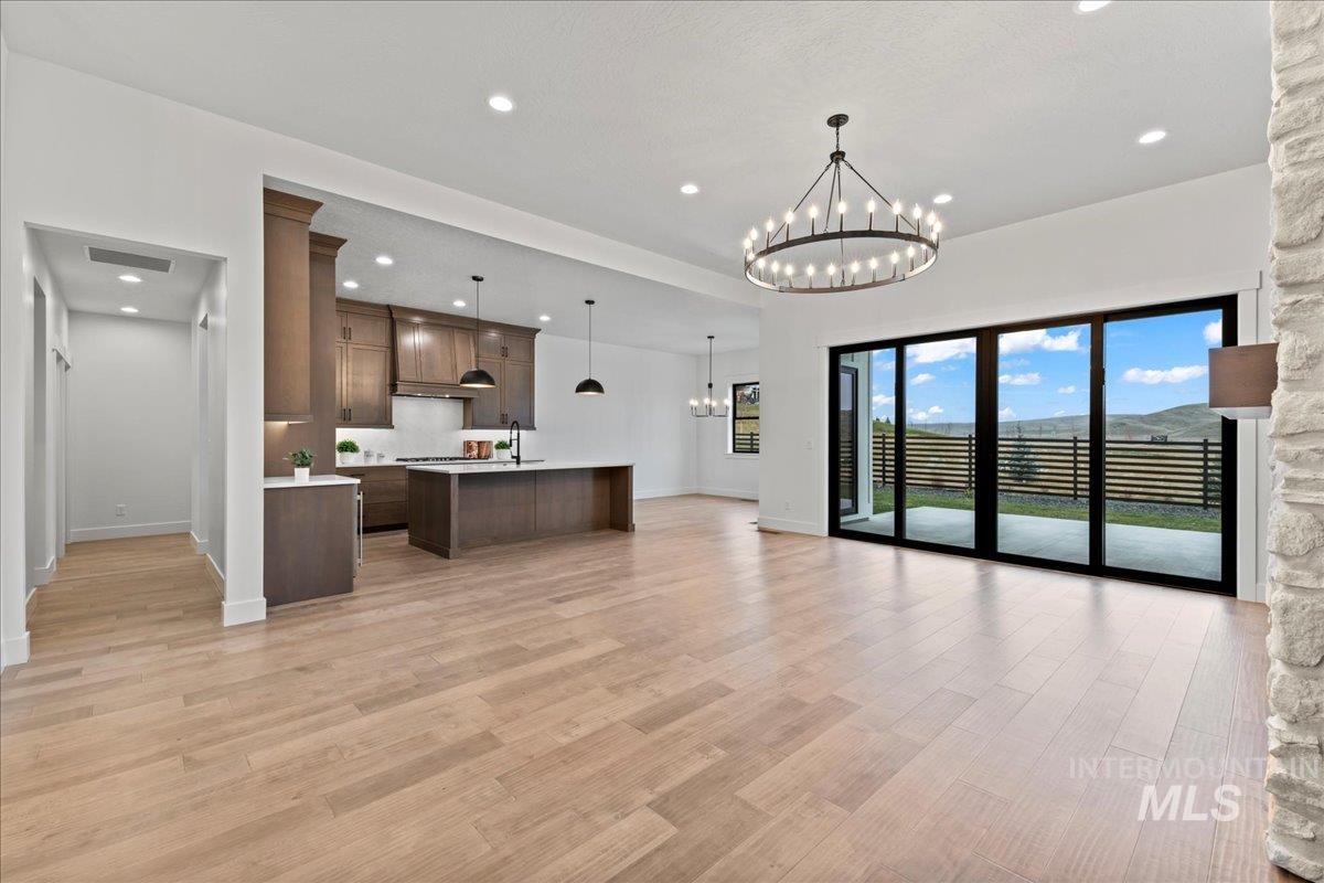 5667 W Haughburn Dr, Eagle, Idaho 83616, 3 Bedrooms, 2.5 Bathrooms, Residential For Sale, Price $949,900,MLS 98973169