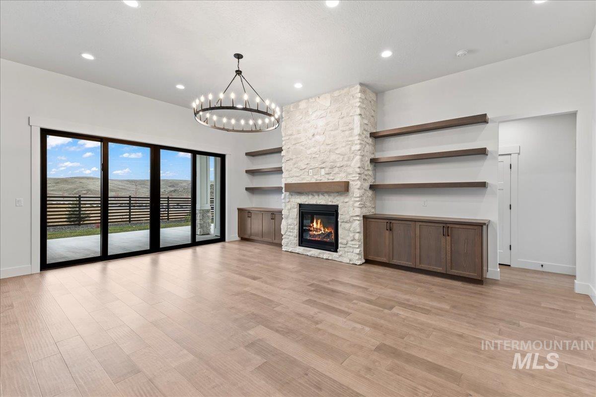 5667 W Haughburn Dr, Eagle, Idaho 83616, 3 Bedrooms, 2.5 Bathrooms, Residential For Sale, Price $949,900,MLS 98973169