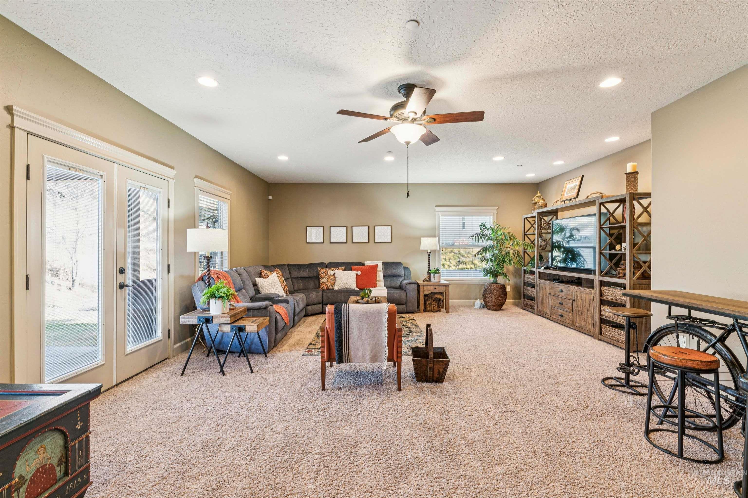 3964 W Quail Hill Court, Boise, Idaho 83703, 5 Bedrooms, 3 Bathrooms, Residential For Sale, Price $1,250,000,MLS 98973170