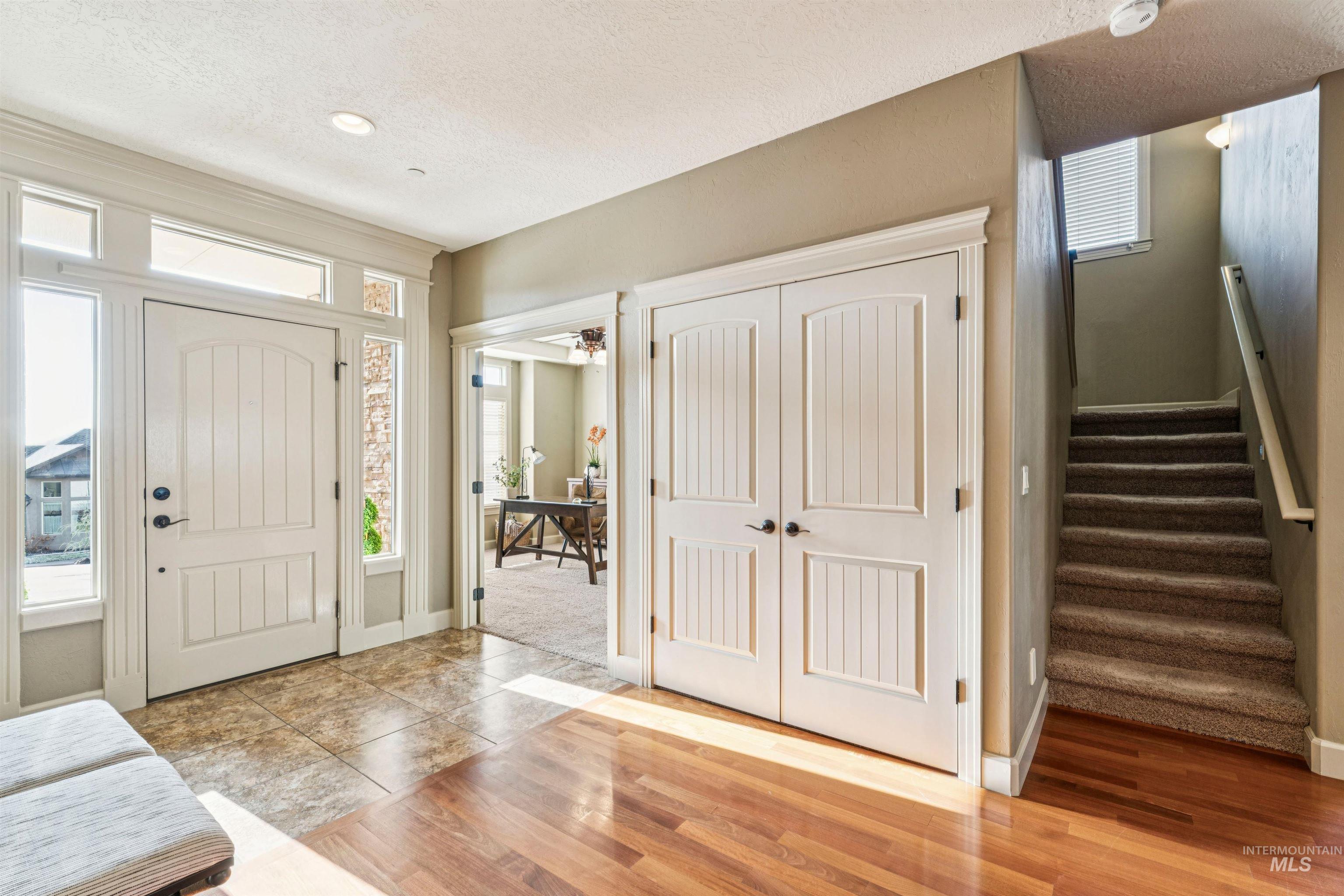 3964 W Quail Hill Court, Boise, Idaho 83703, 5 Bedrooms, 3 Bathrooms, Residential For Sale, Price $1,250,000,MLS 98973170